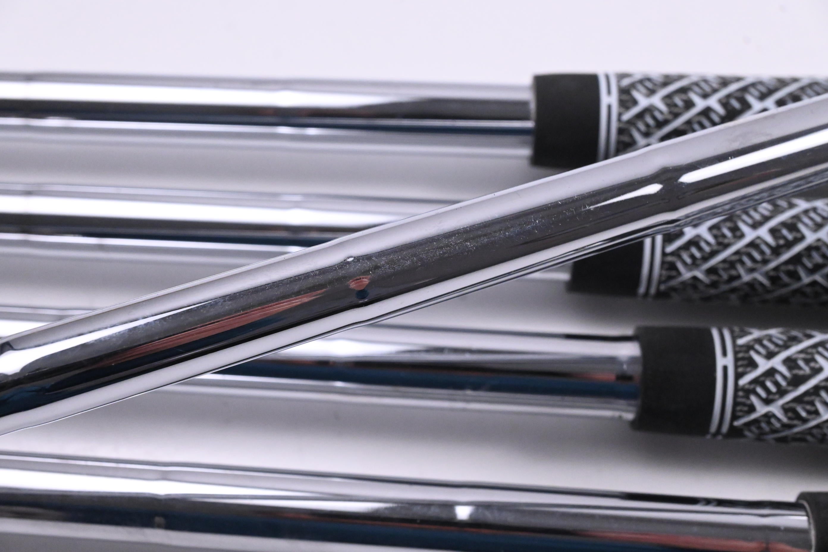 Titleist 716 AP2 Irons / 5-9i / Stiff Flex Titleist Steel Shafts