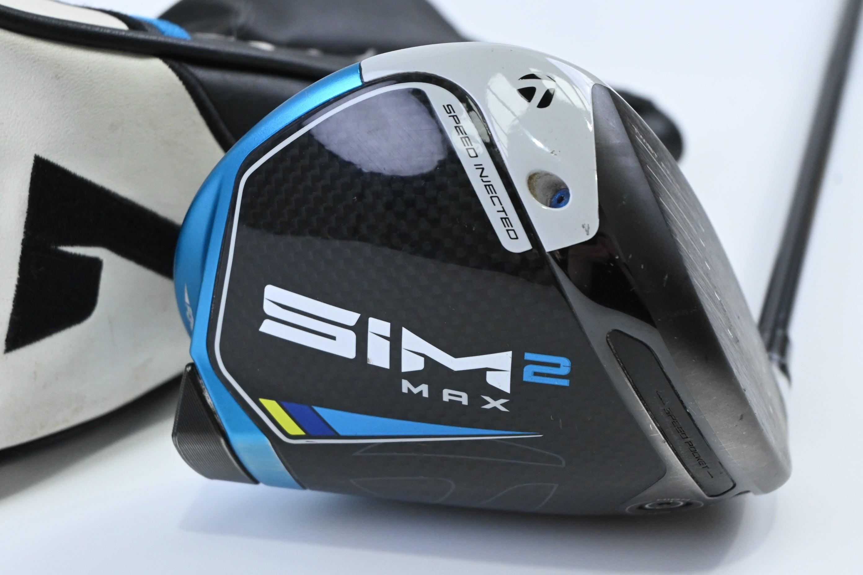 Taylormade SIM2 Max Driver / 10.5 Degree / Stiff Flex Kai'li Red 60 Shaft