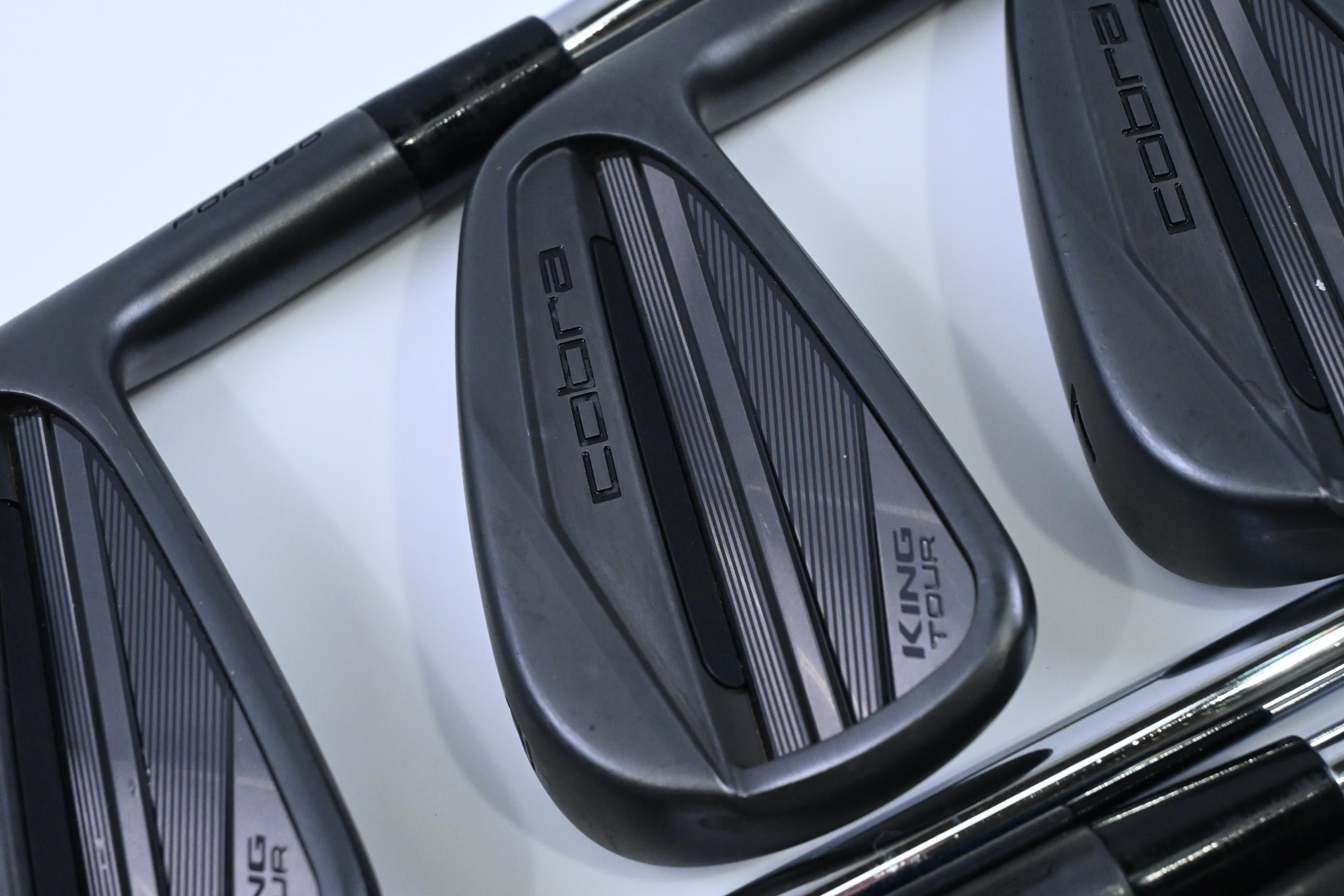 Cobra King Tour 2023 Irons / 5-PW+GW / Regular Plus Flex Project X LZ 115 Shafts