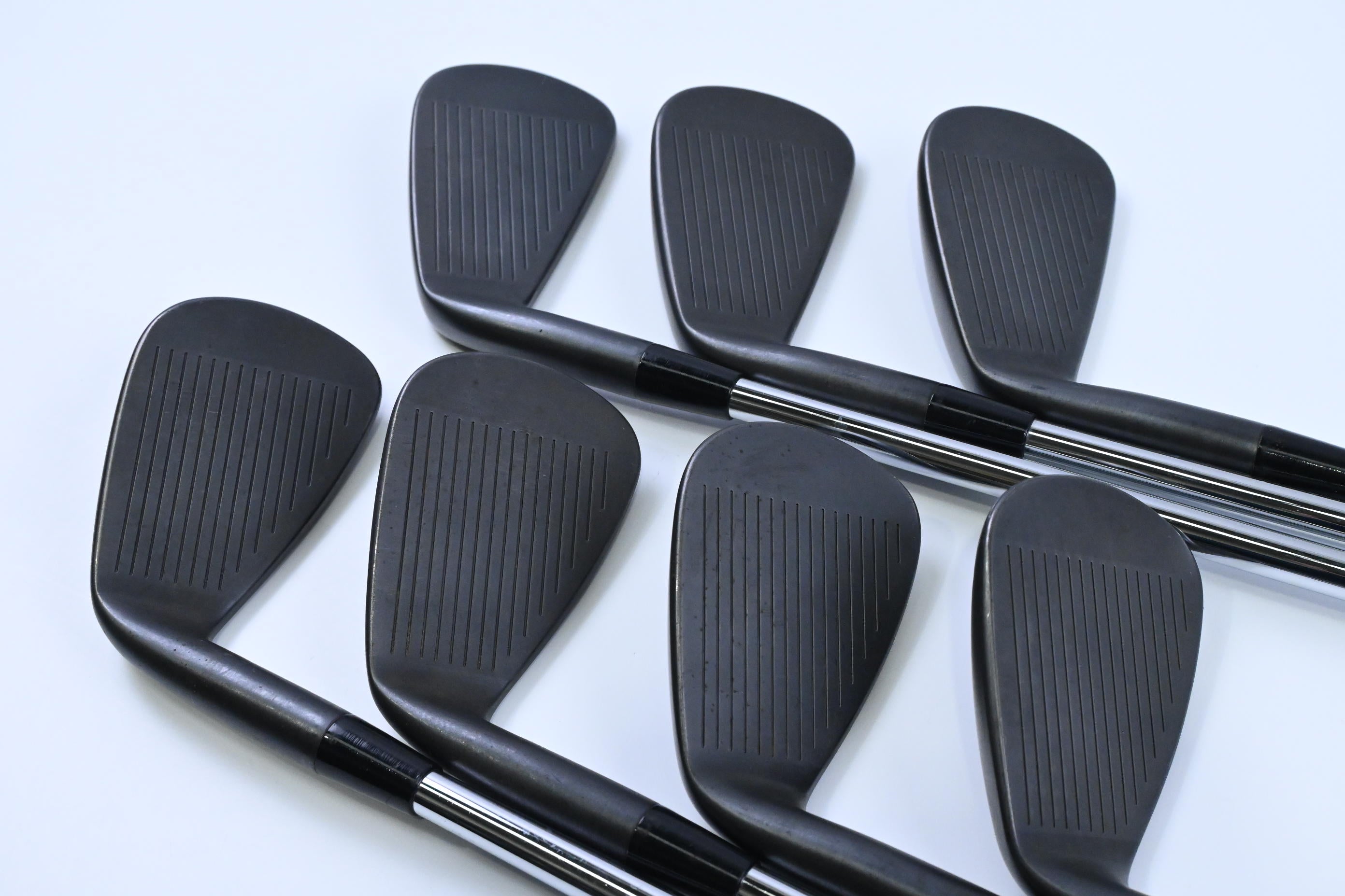 Cobra King Tour 2023 Irons / 5-PW+GW / Regular Plus Flex Project X LZ 115 Shafts