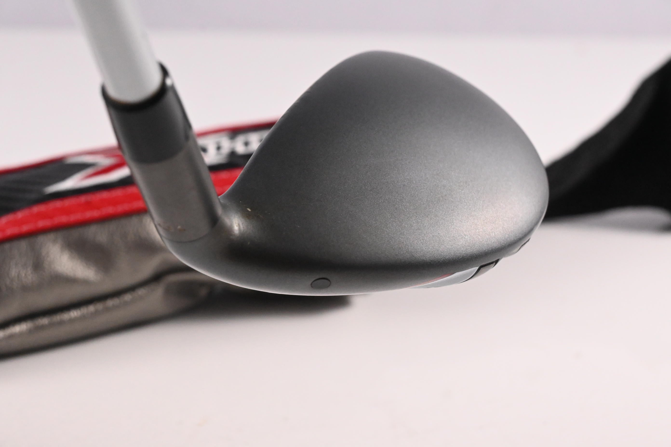 Callaway X Hot #3 Hybrid / 19 Degree / Regular Flex Project X PXV Red Shaft