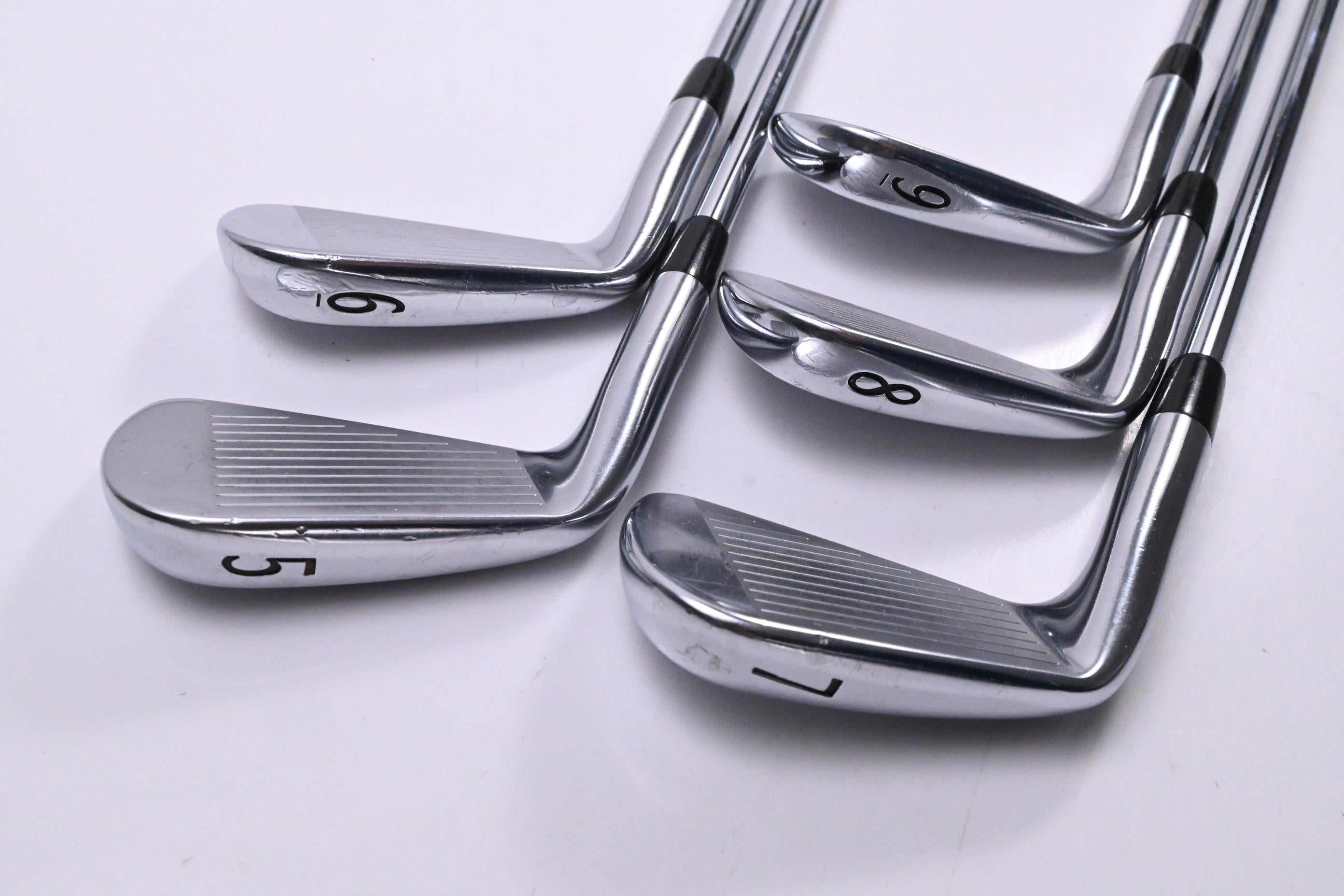 Titleist 716 MB Irons / 5-9i / Regular Flex XP 90 R300 Shafts