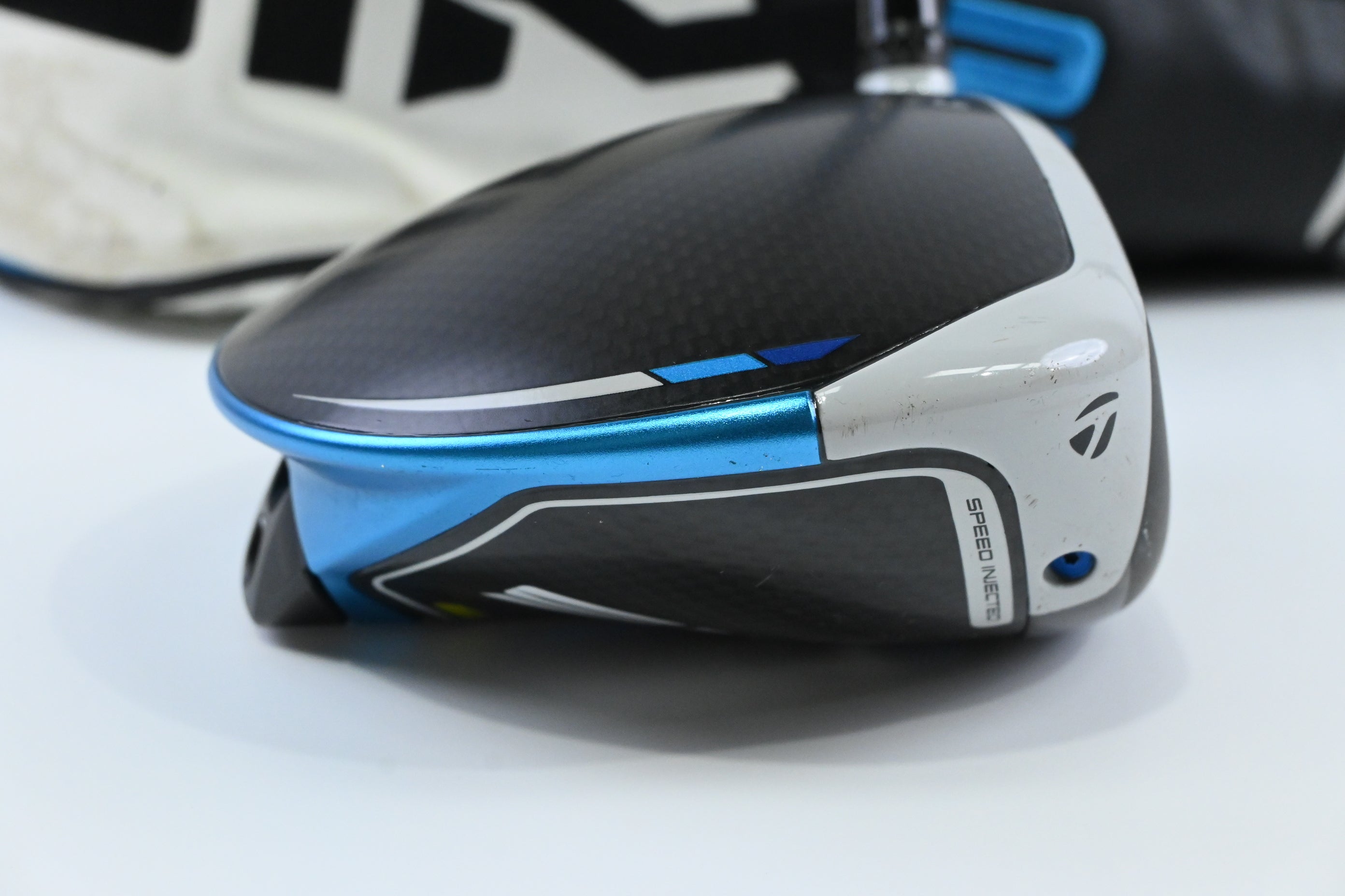 Taylormade SIM2 Max Driver / 10.5 Degree / Stiff Flex Fujikura Ventus Blue 5