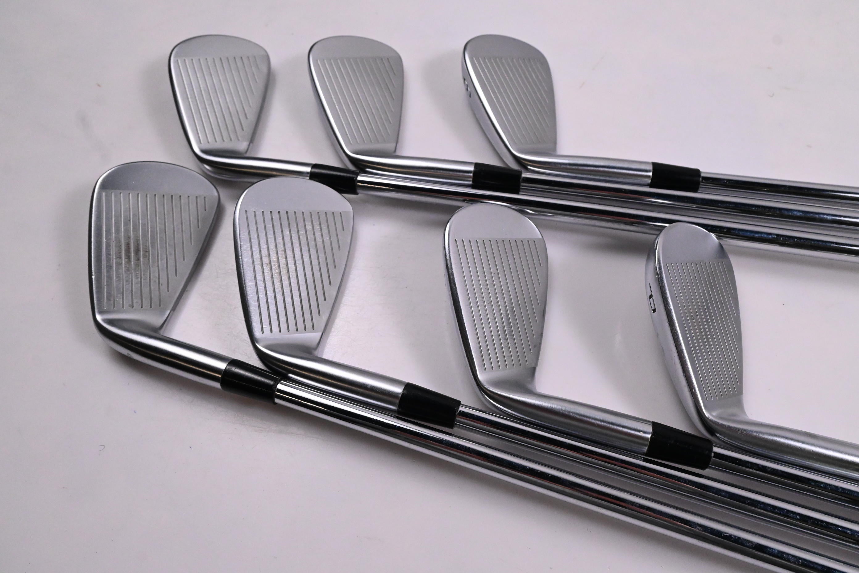 Mizuno JPX 921 Forged Irons / 4-PW / Stiff Flex N.S.Pro Modus3 Tour 120 Shafts