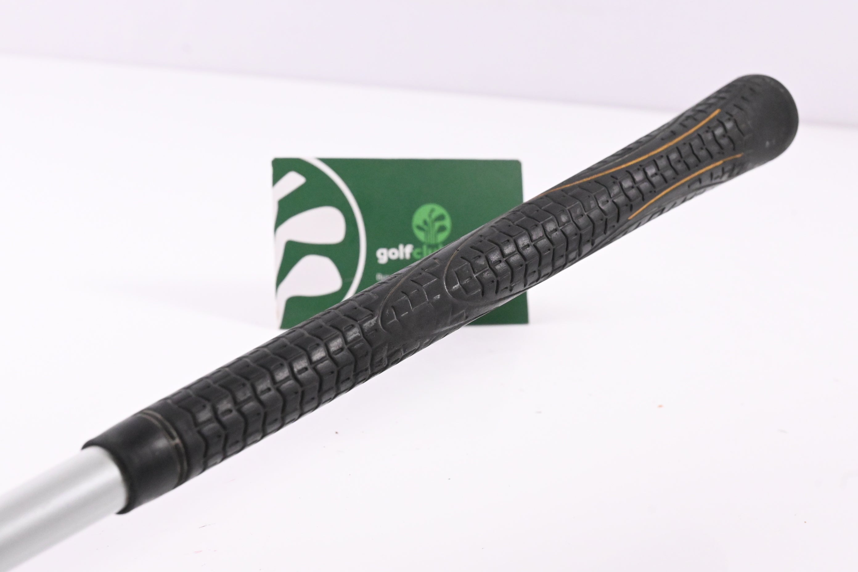 Taylormade Rescue 2009 #3 Hybrid / 19 Degree / Regular Flex Aldila REAX 65