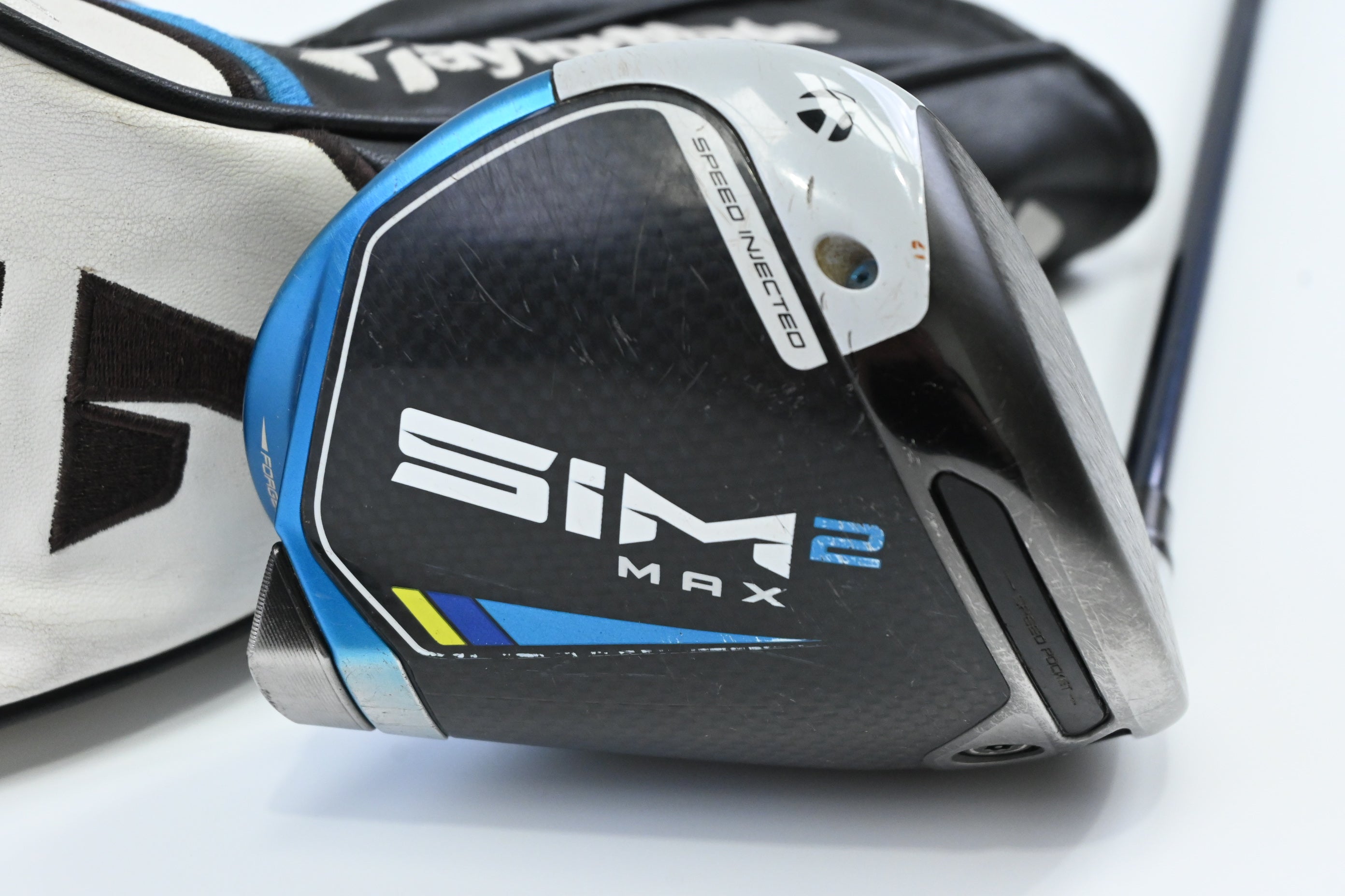 Taylormade SIM2 Max Driver / 10.5 Degree / Regular Flex Fujikura Ventus Blue 5