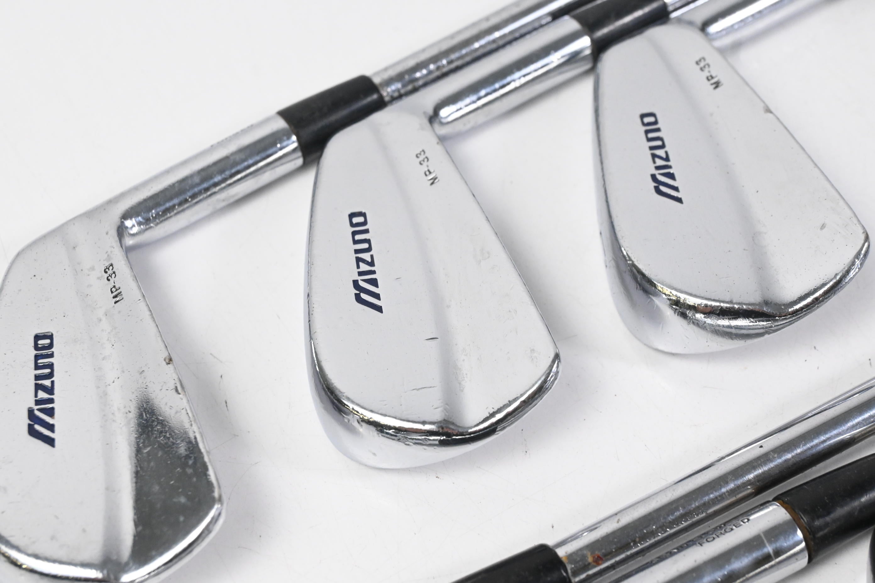 Mizuno MP-33 Irons / 3-9i / Stiff Flex Dynamic Gold S300 Shafts