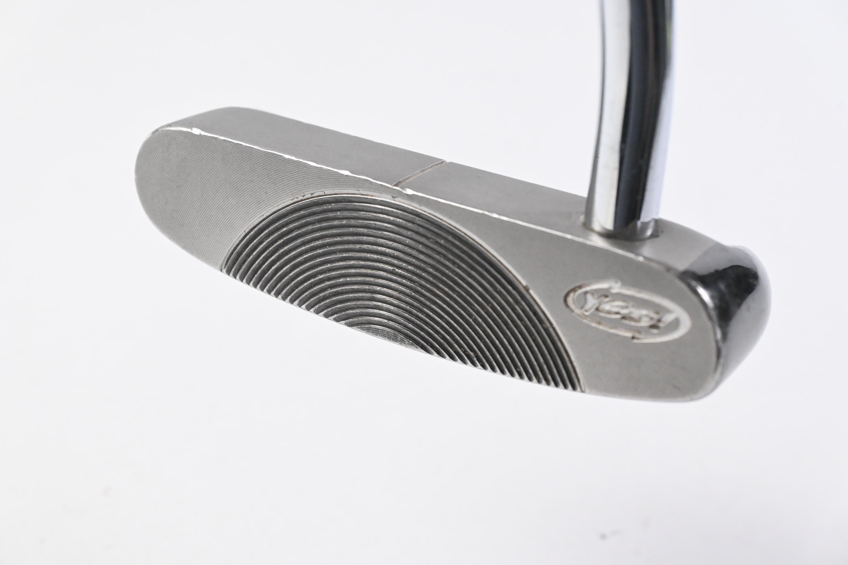 Yes! C-Groove Marilyn Putter / 34 Inch