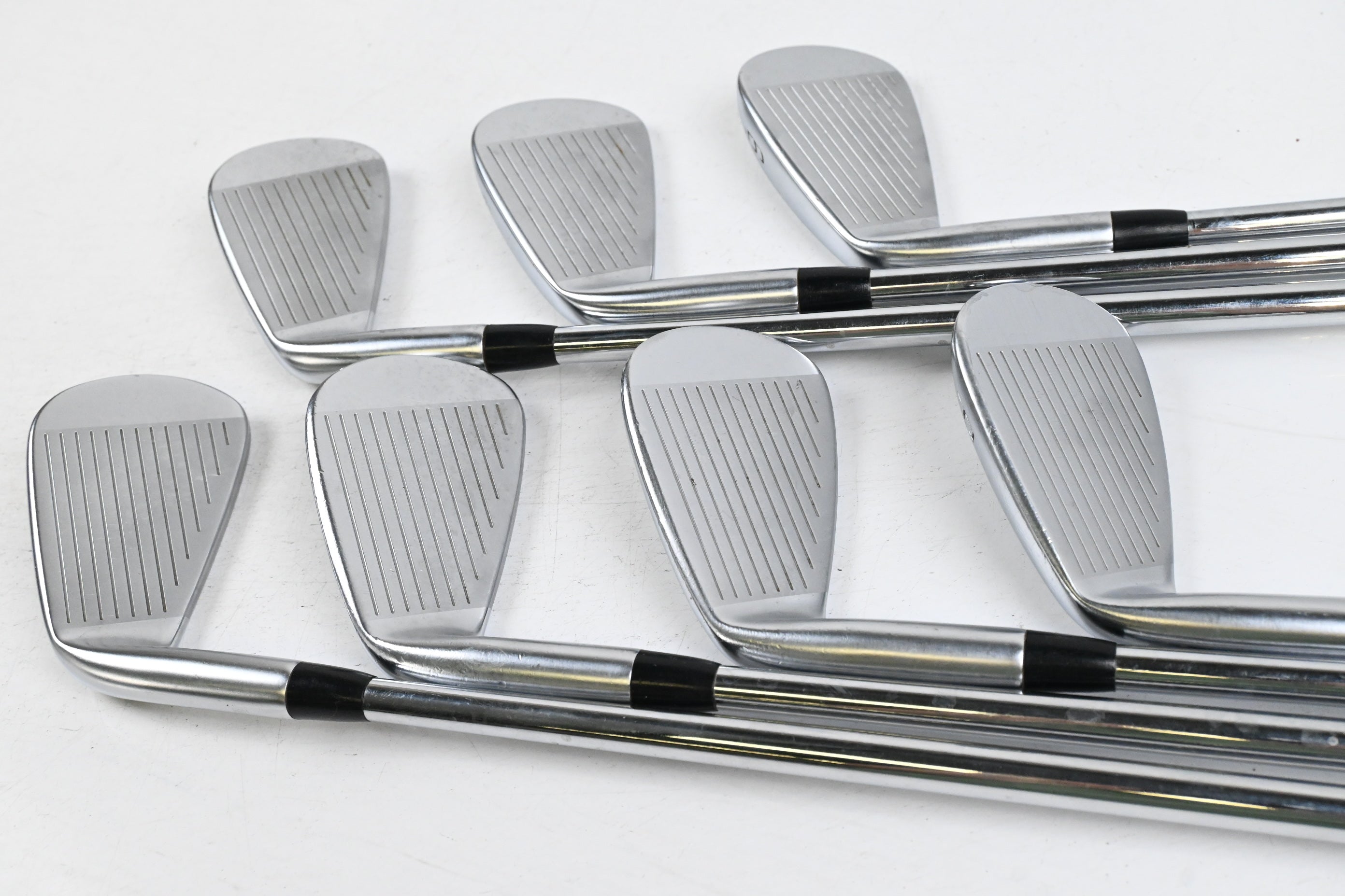 Mizuno JPX 921 Forged Irons / 4-PW / Stiff Flex N.S.Pro Modus3 Tour 120 Shafts