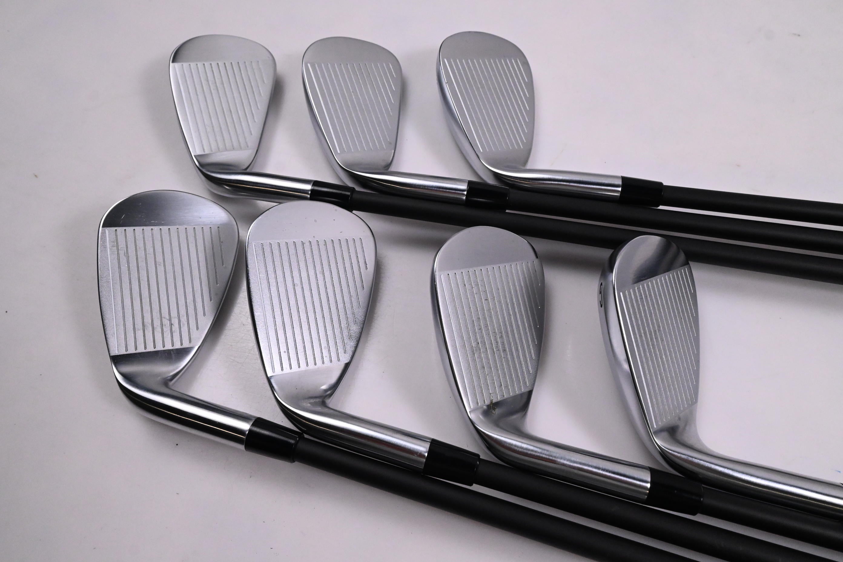 Callaway Quantum Max OS Irons / 6-PW+AW+GW / Stiff Flex Vanquish 5 Shafts