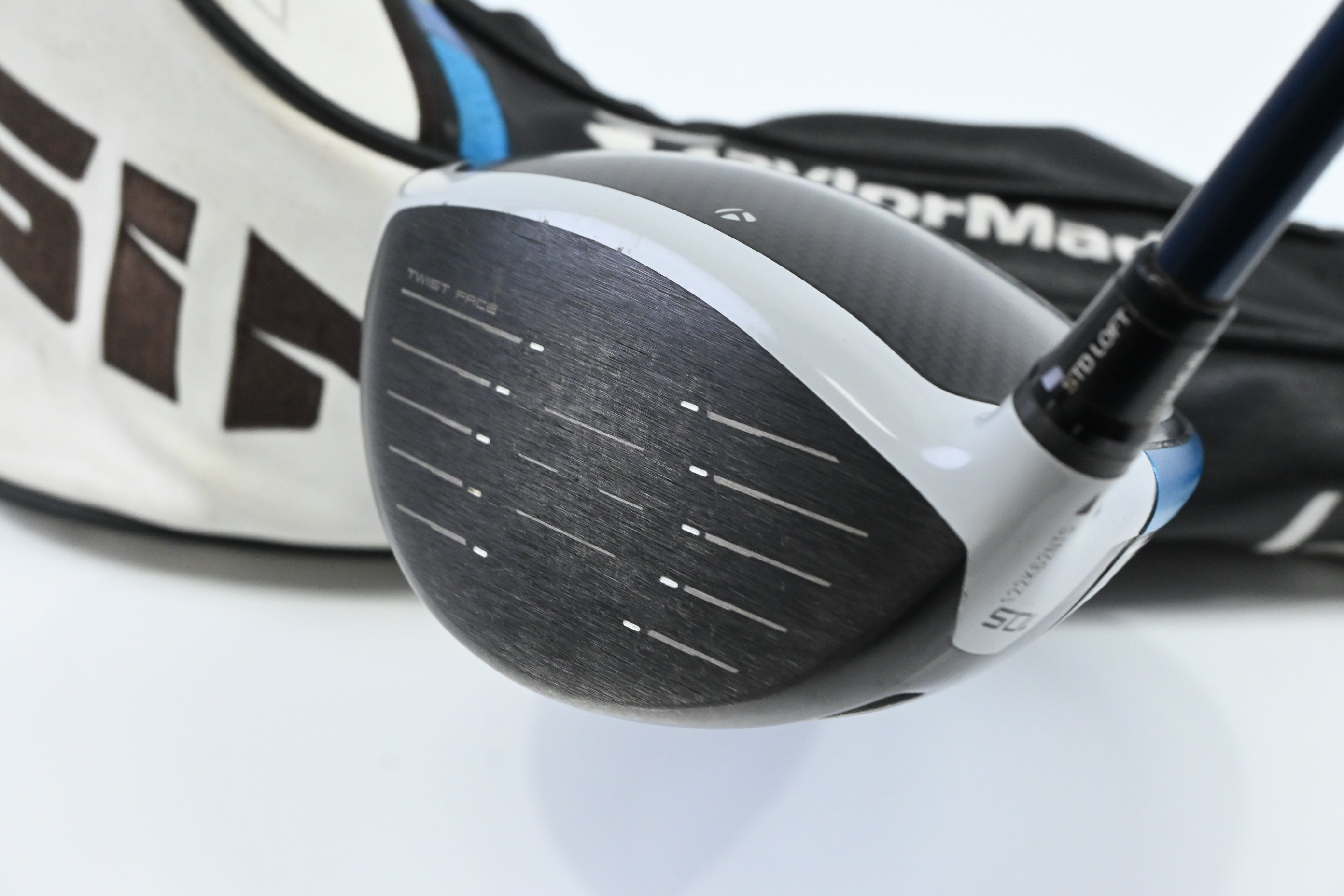 Taylormade SIM2 Max Driver / 10.5 Degree / Regular Flex Fujikura Ventus Blue 5