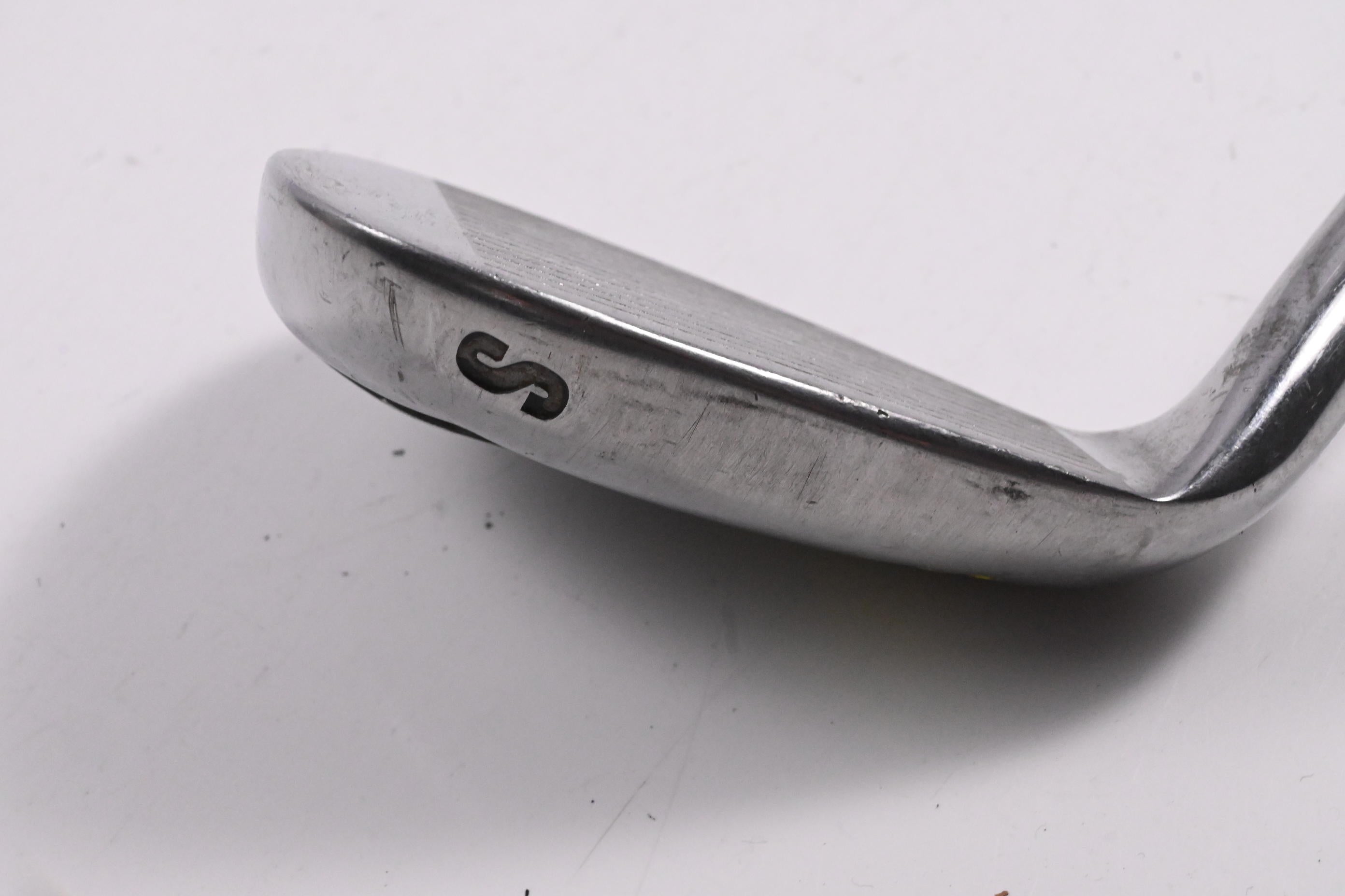 Tour Edge Hot Launch E524 Sand Wedge / 56 Degree / Regular Flex Bazooka Shaft
