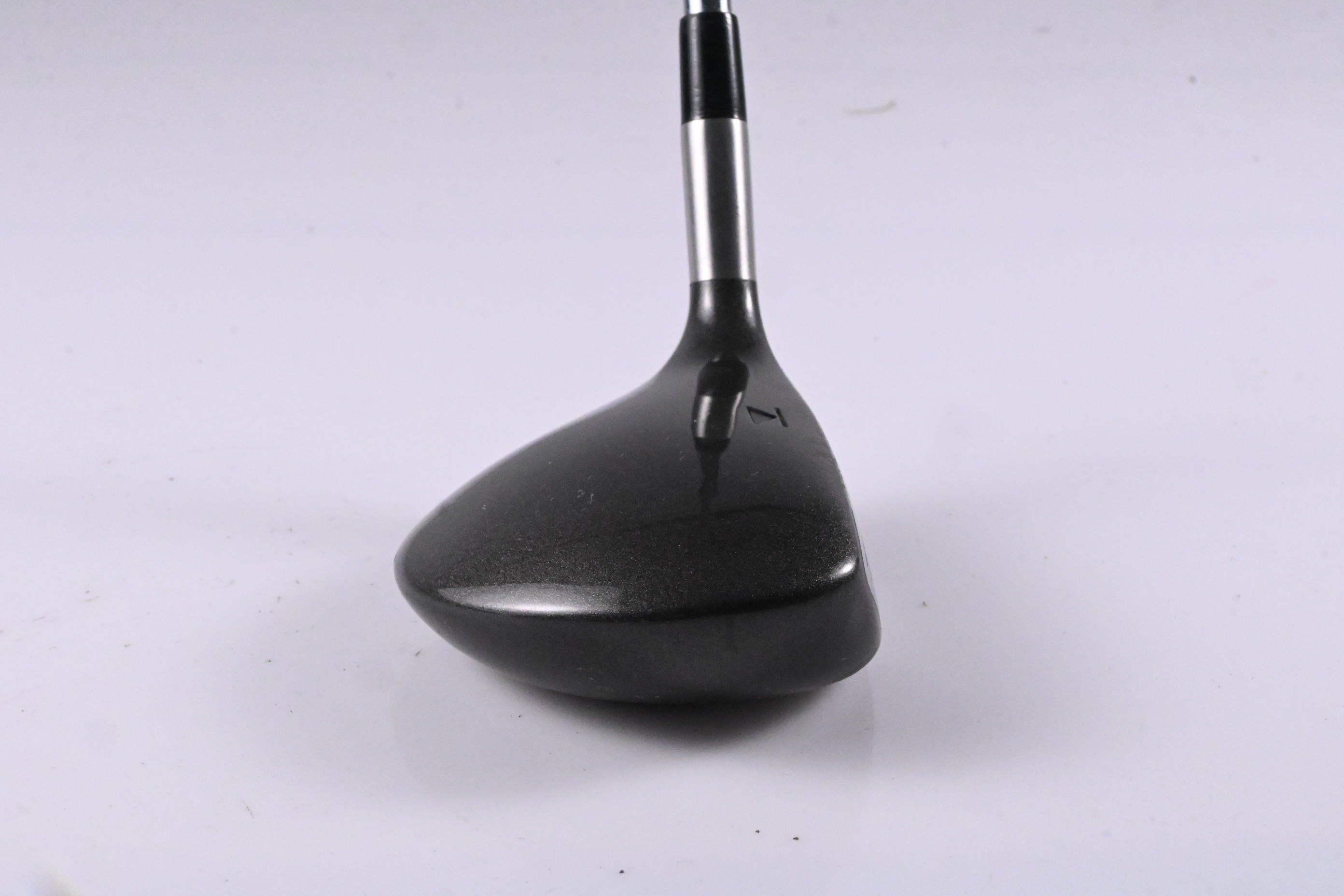 Titleist 975 F #3 Wood / 13.5 Degree / Regular Flex Dynamic Gold R300 Shaft