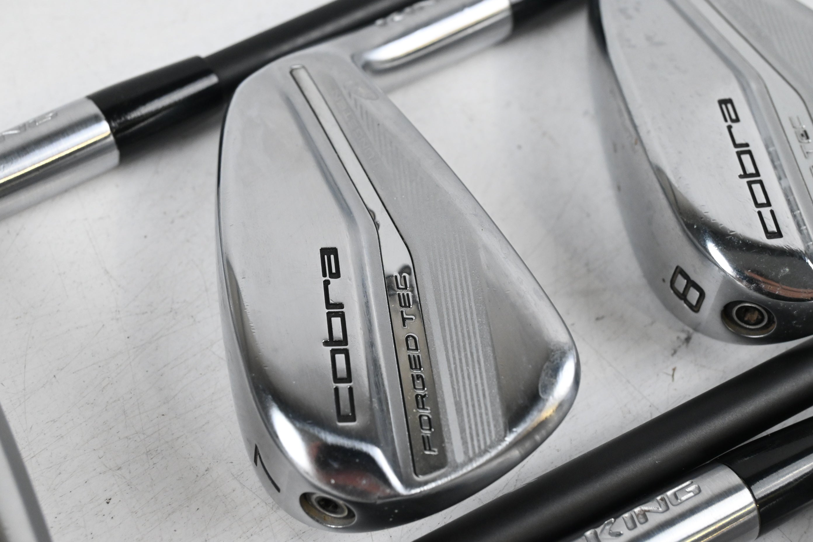 Cobra Forged Tec 2022 Irons / 6-PW+GW / Regular Flex MMT Black HY 70 Shafts