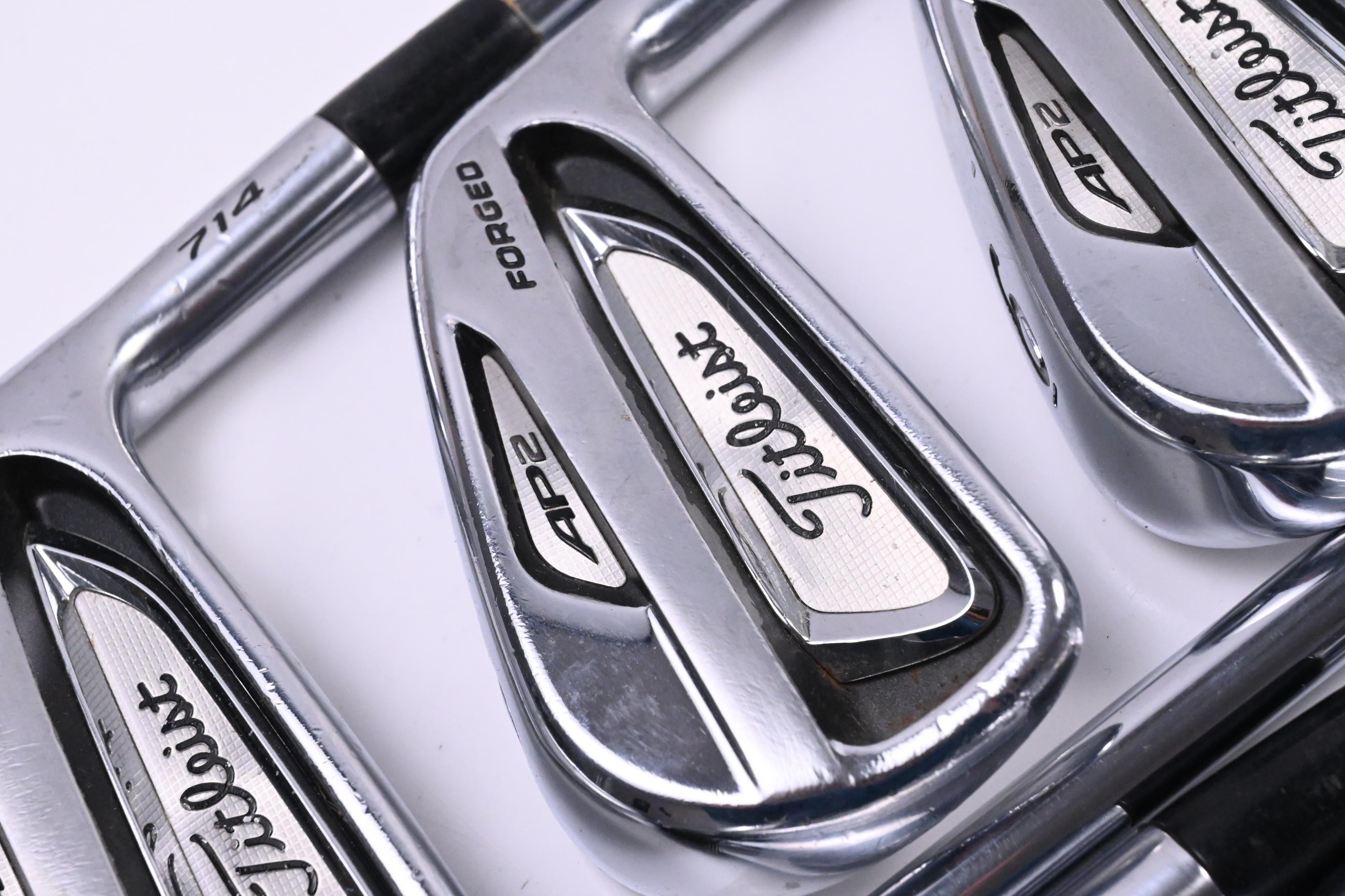 Titleist 714 AP2 Irons / 4-PW / Stiff Flex Project X Rifle Shafts