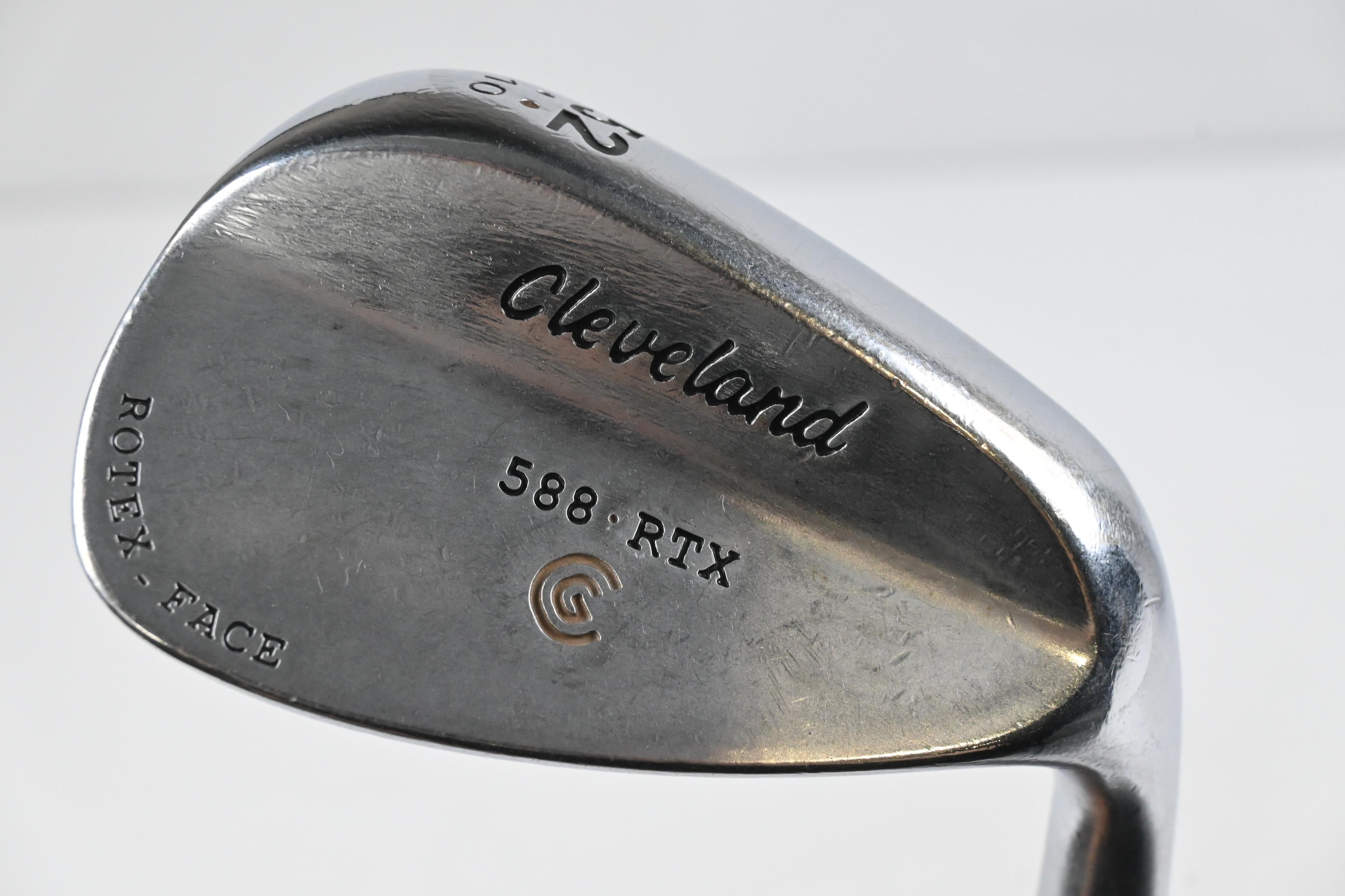 Cleveland 588 RTX Gap Wedge / 52 Degree / Wedge Flex Dynamic Gold Shaft