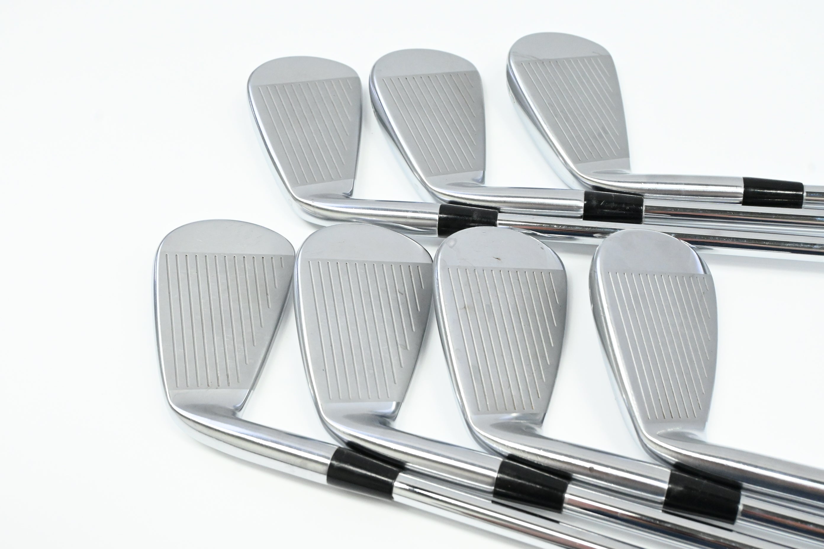 Mizuno Pro 245 Irons / 4-PW / Regular Flex Dynamic Gold Mid 100 R300 Shafts