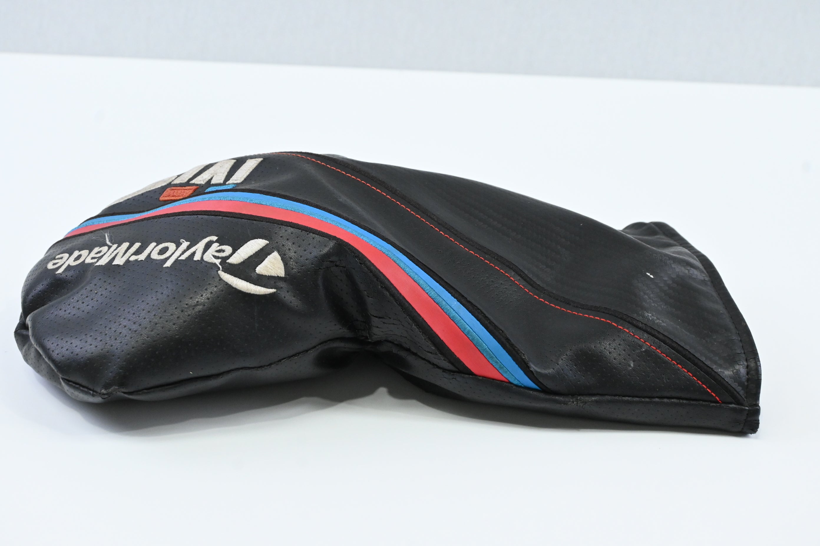 Taylormade M4 Driver / 10.5 Degree / Regular Flex Fujikura Atmos Red 5 Shaft