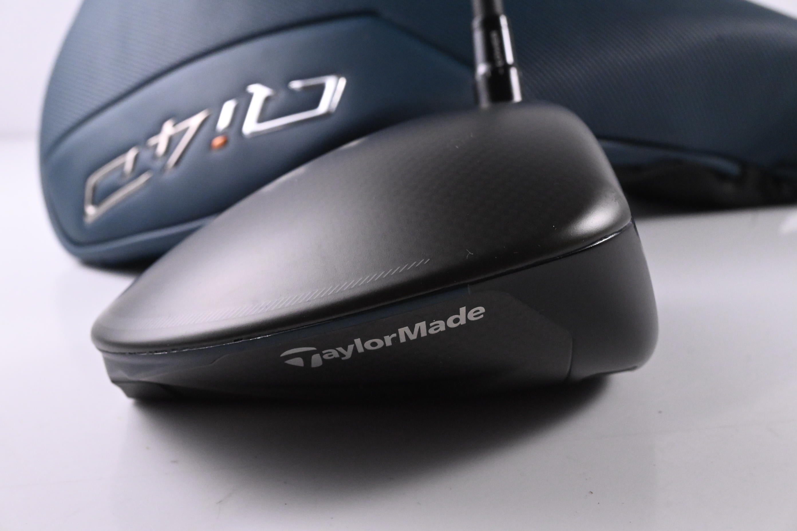 Taylormade Qi4D Max Driver / 10.5 Degree / Regular Flex Reax Blue 50 Shaft