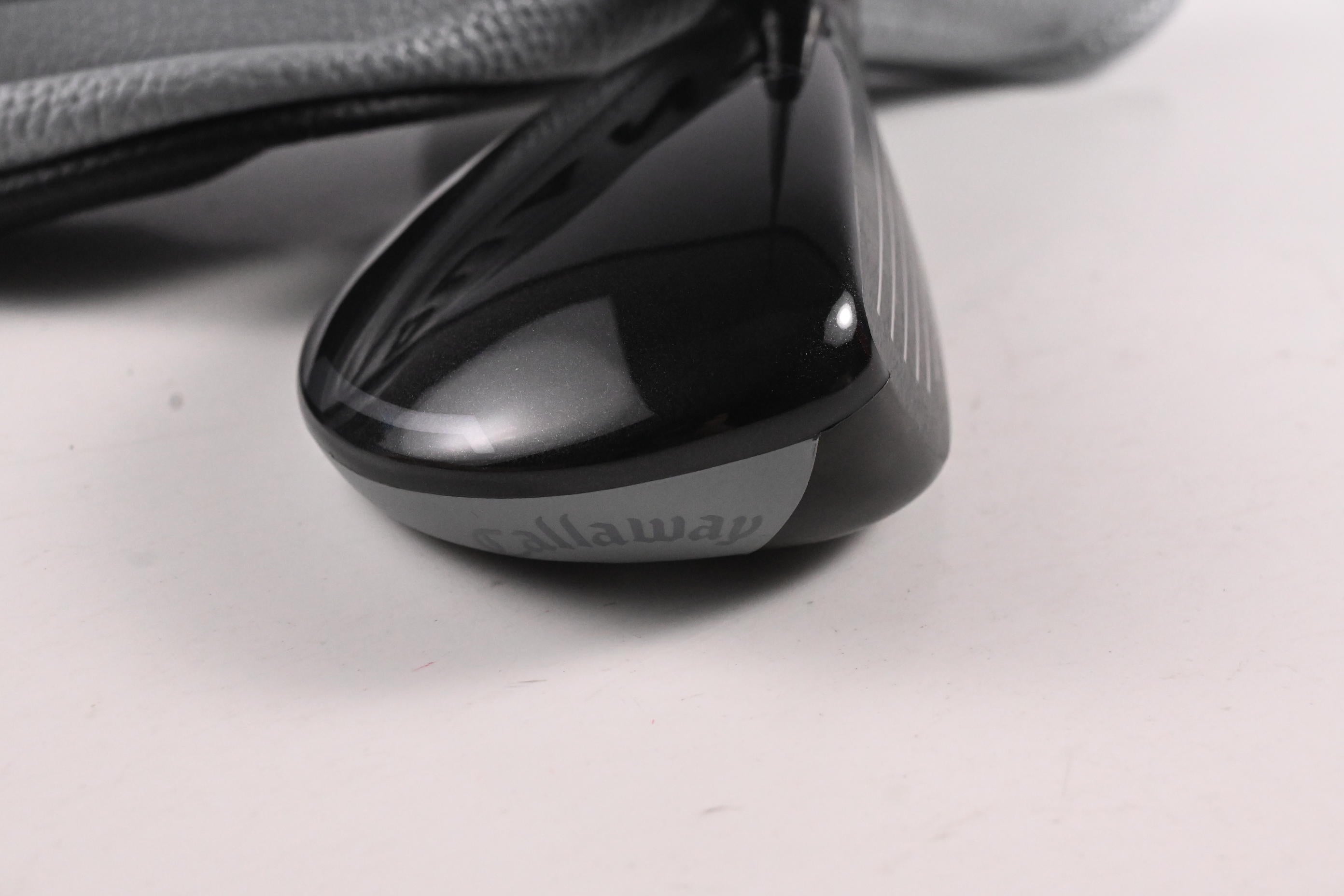 Callaway Quantum Max OS #4 Hybrid / 20 Degree / Stiff Flex Denali Frost 70 Shaft