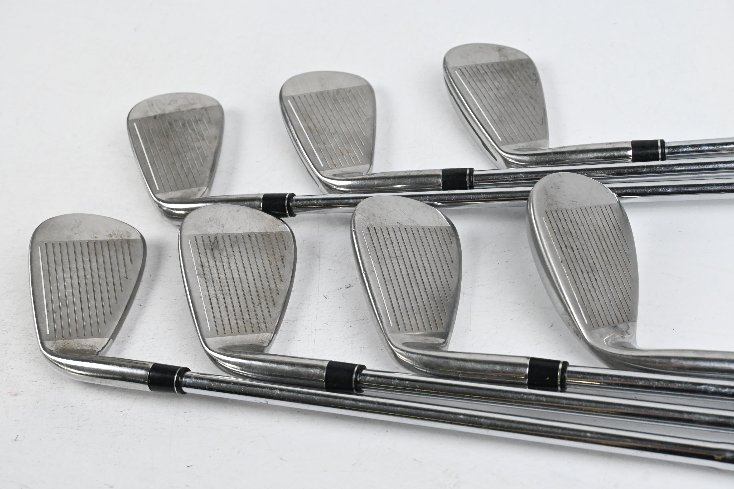 Taylormade M2 2017 Irons / 5-PW+SW / Regular Flex Reax Steel 88 Shafts
