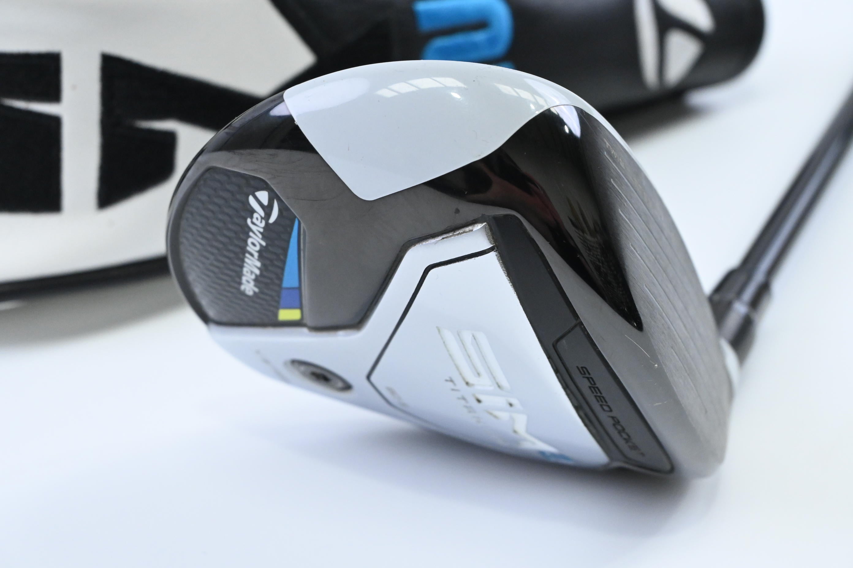 Taylormade SIM2 Ti #3 Wood / 15 Degree / Stiff Flex HZRDUS Smoke Blue RDX 70