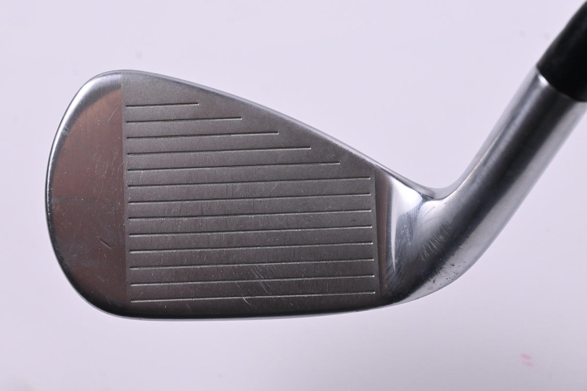Titleist 718 AP3 Pitching Wedge / 43 Degree / Stiff Flex AMT Red S300 Shaft