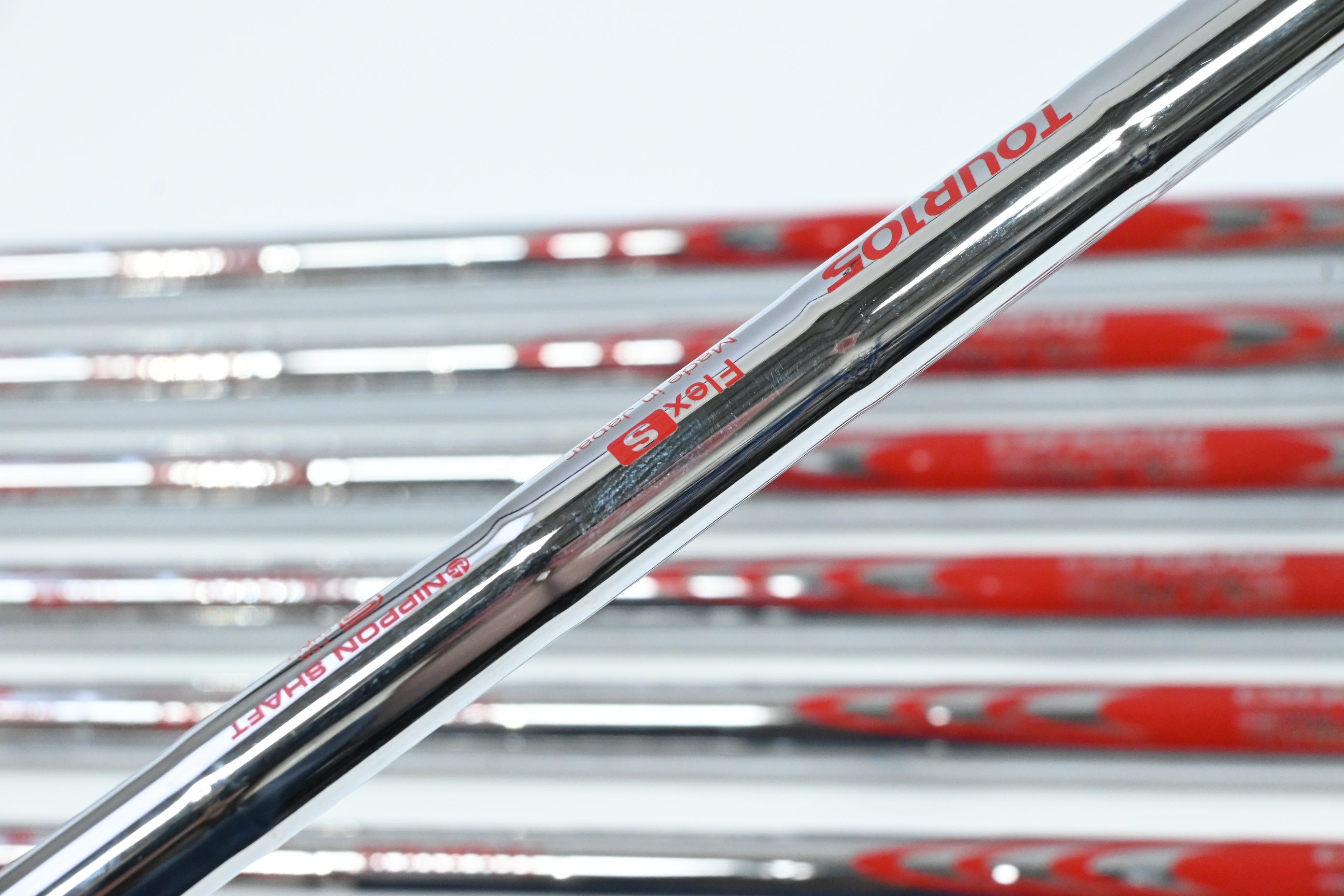 Cobra King MB/CB Combo Irons / 4-PW / Stiff Flex NS Pro Modus3 Tour 105 Shafts