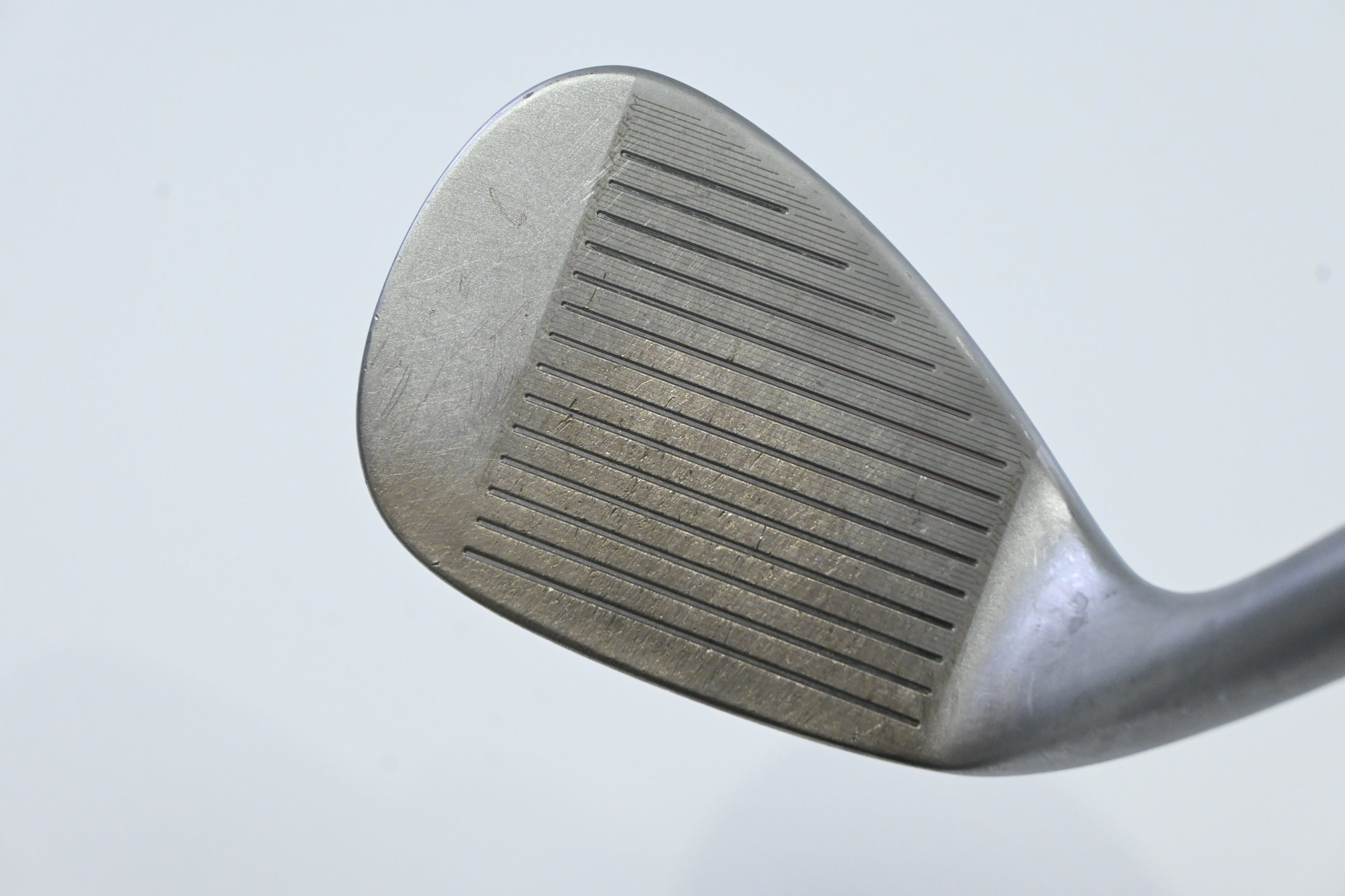 Cleveland 588 Precision Forged Sand Wedge / 54 Degree / Wedge Flex Tour Concept