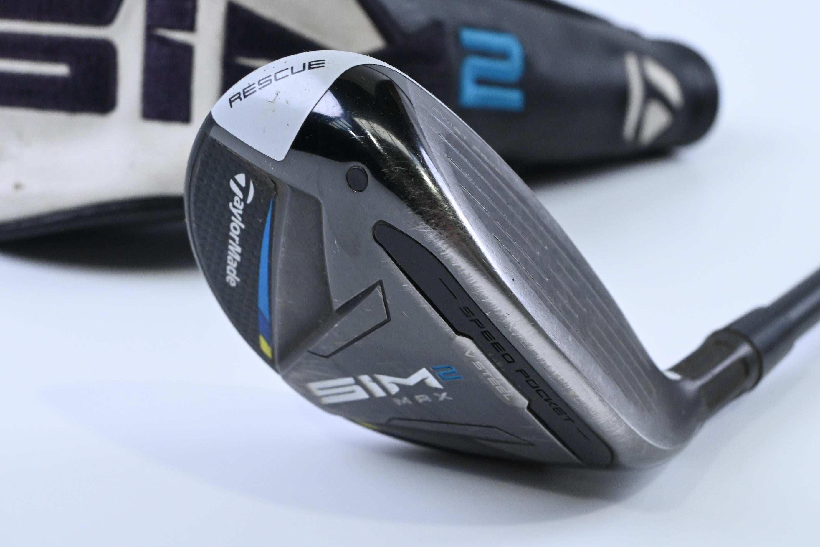 Taylormade SIM2 Max #4 Hybrid / 22 Degree / Regular Flex KBS PGI 65 Shaft