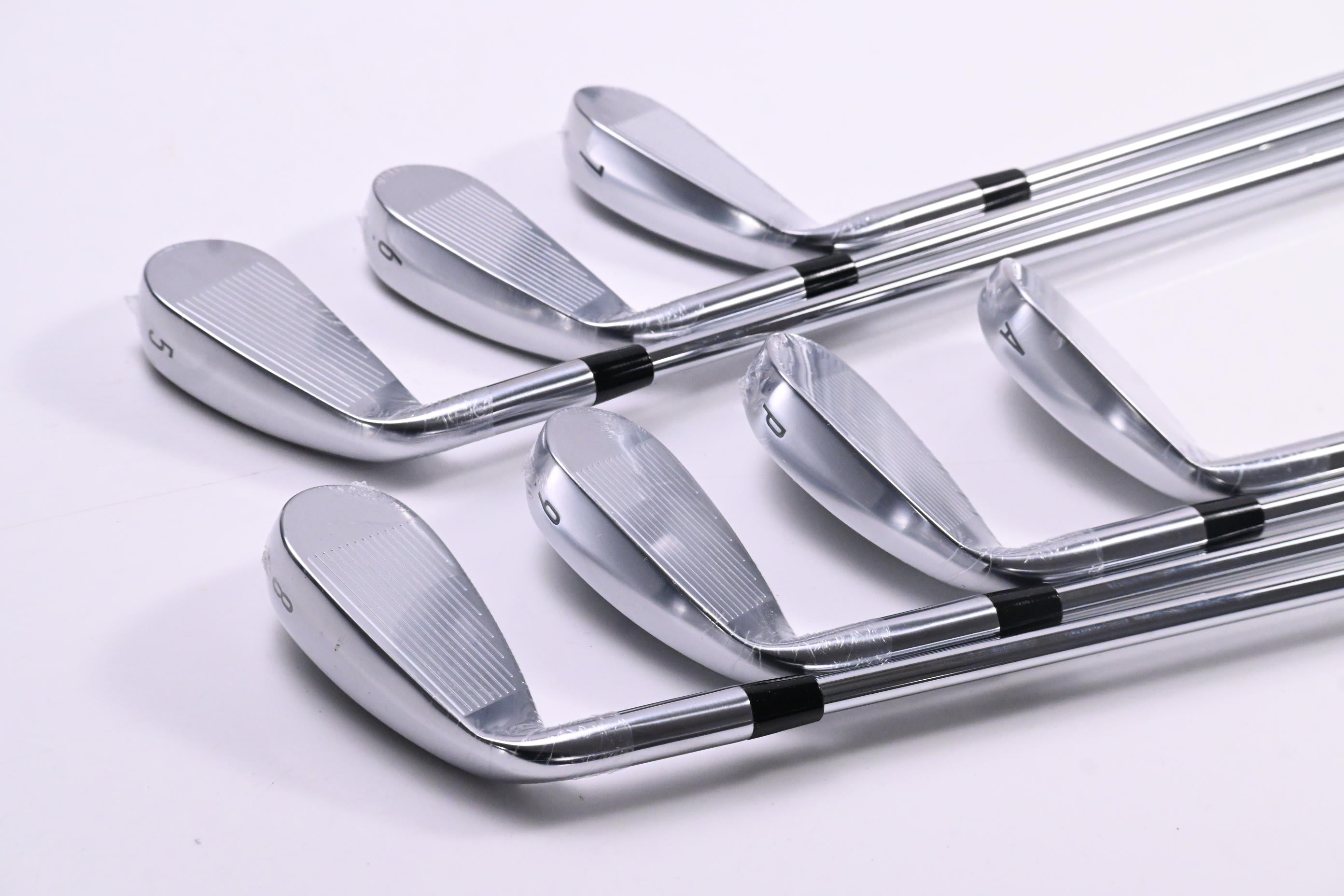 Callaway Quantum Max OS Irons / 5-PW+AW / Regular Flex Elevate 85 Shafts