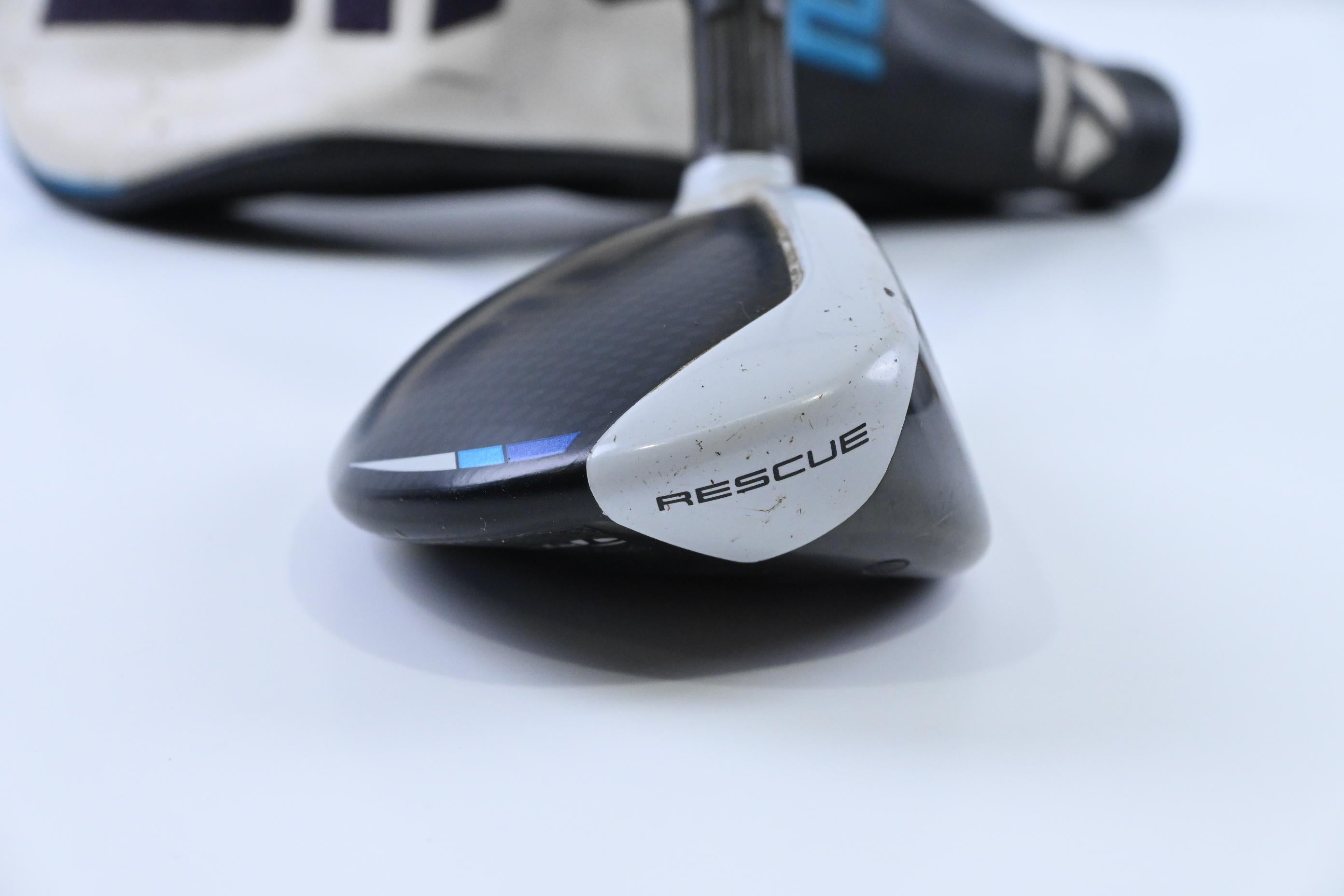 Taylormade SIM2 Max #4 Hybrid / 22 Degree / Regular Flex KBS PGI 65 Shaft