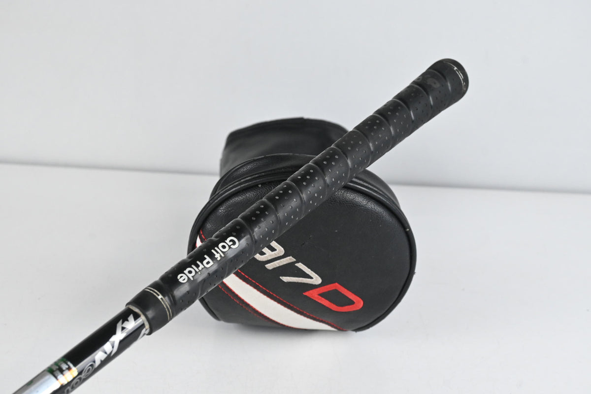 Left Hand Titleist 917 D2 Driver / 9.5 Degree / X-Flex UST Mamiya Proforce 79