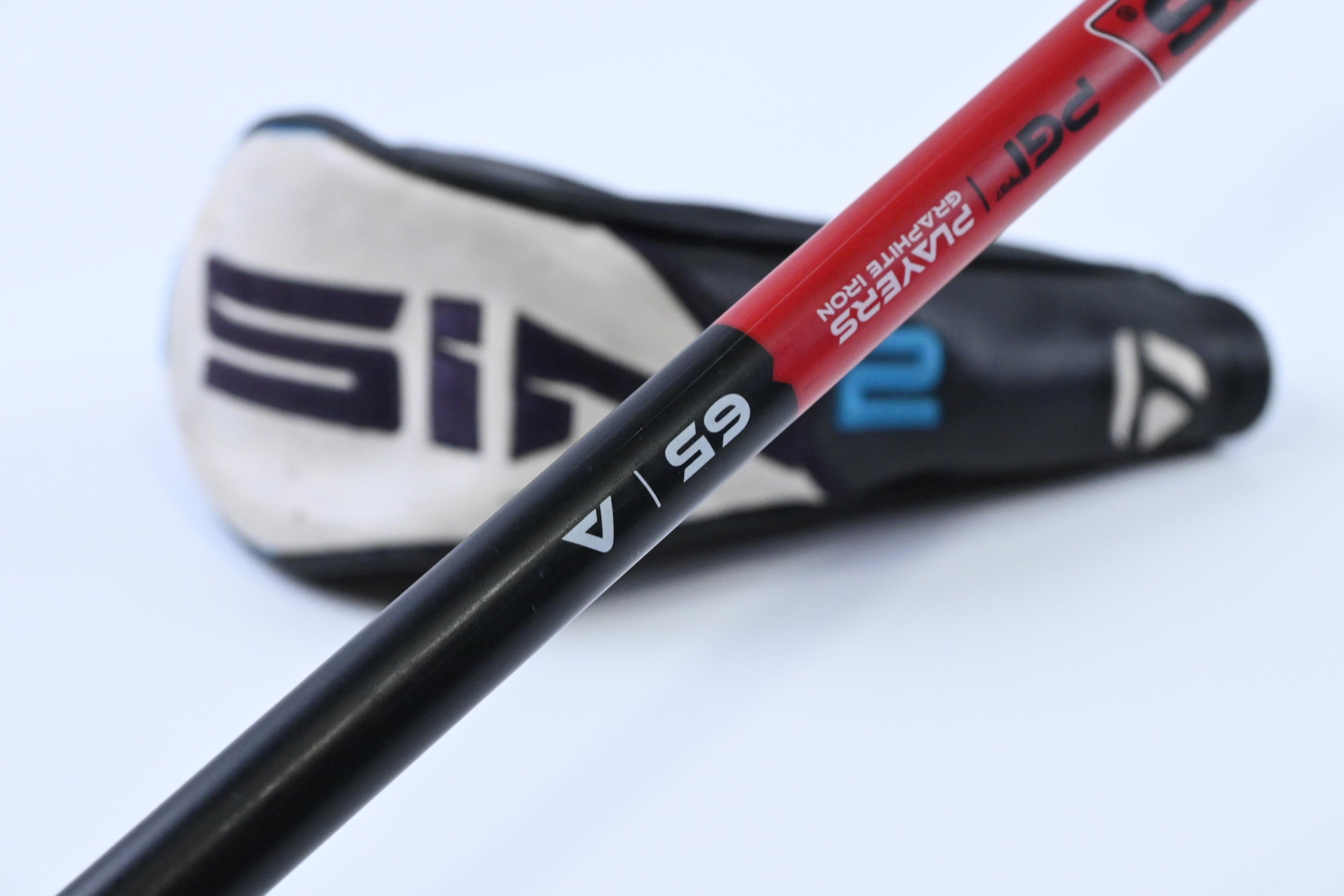 Taylormade SIM2 Max #4 Hybrid / 22 Degree / Regular Flex KBS PGI 65 Shaft