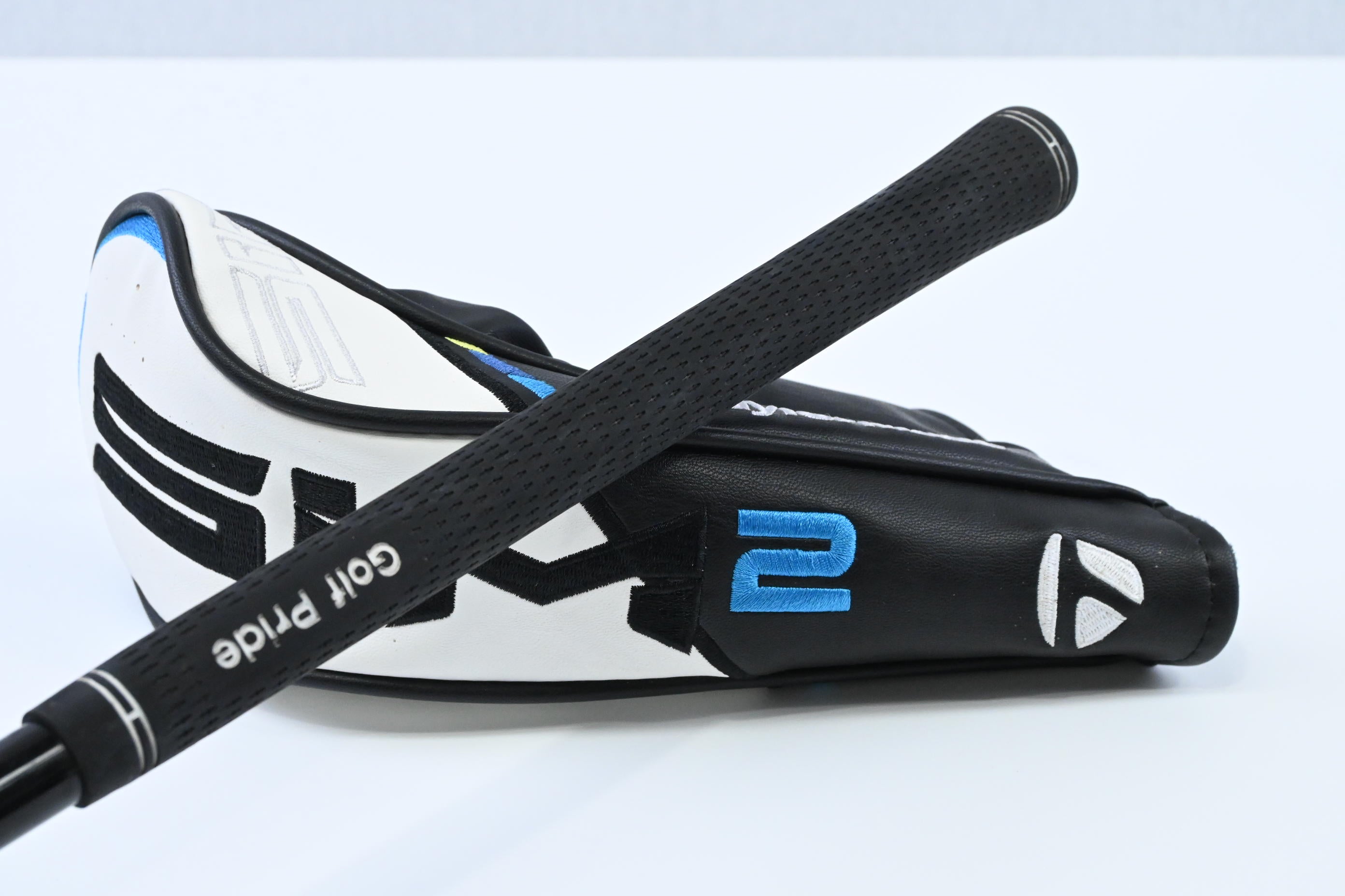 Taylormade SIM2 Ti #3 Wood / 15 Degree / Stiff Flex HZRDUS Smoke Blue RDX 70