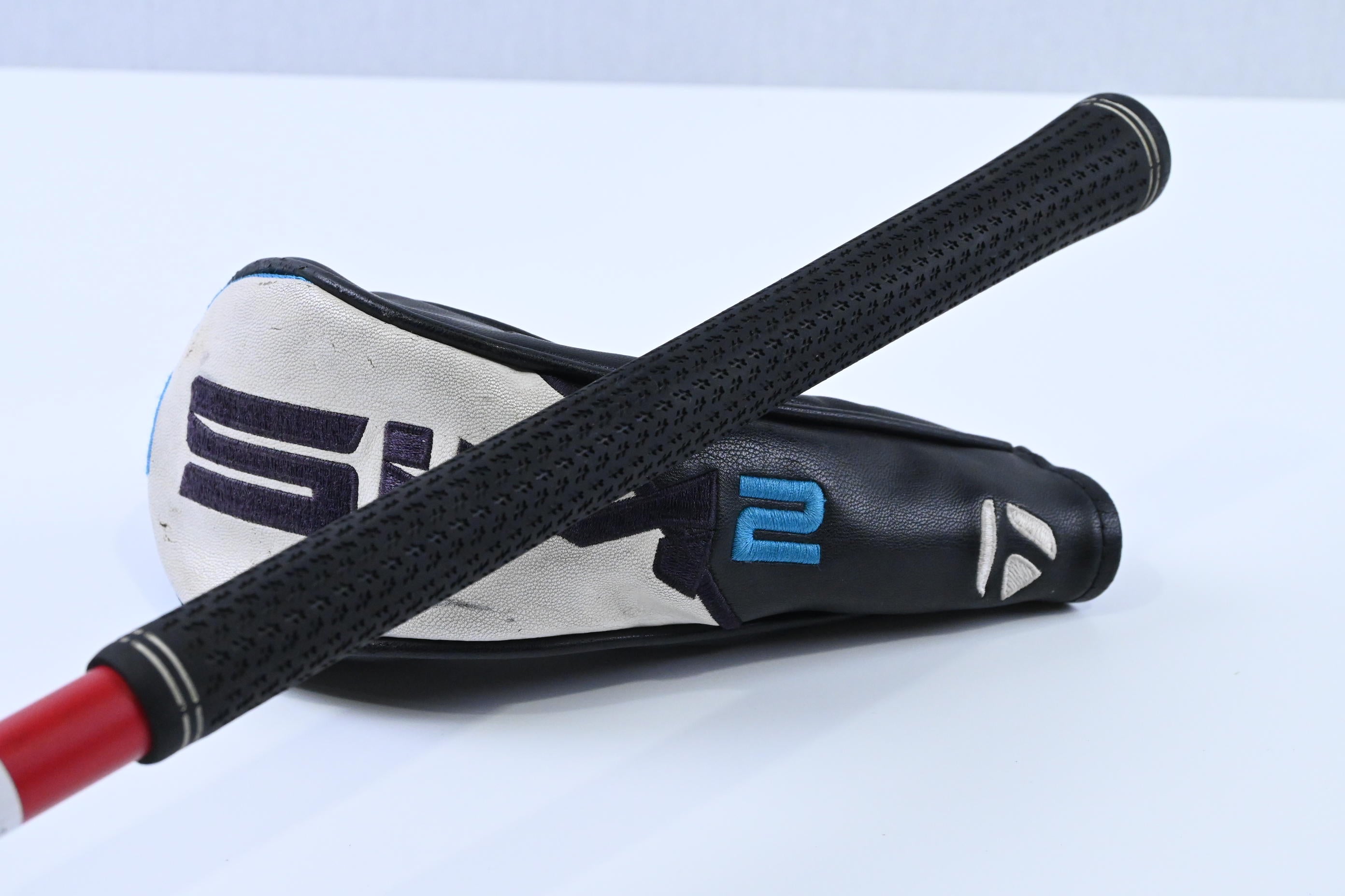 Taylormade SIM2 Max #4 Hybrid / 22 Degree / Regular Flex KBS PGI 65 Shaft