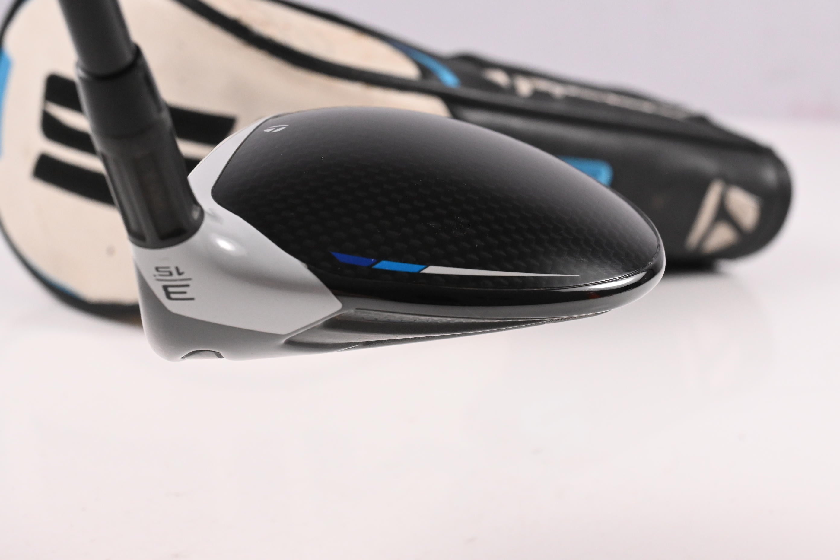 Taylormade SIM2 Max #3 Wood / 15 Degree / X-Flex Fujikura Atmos Orange 6 Shaft