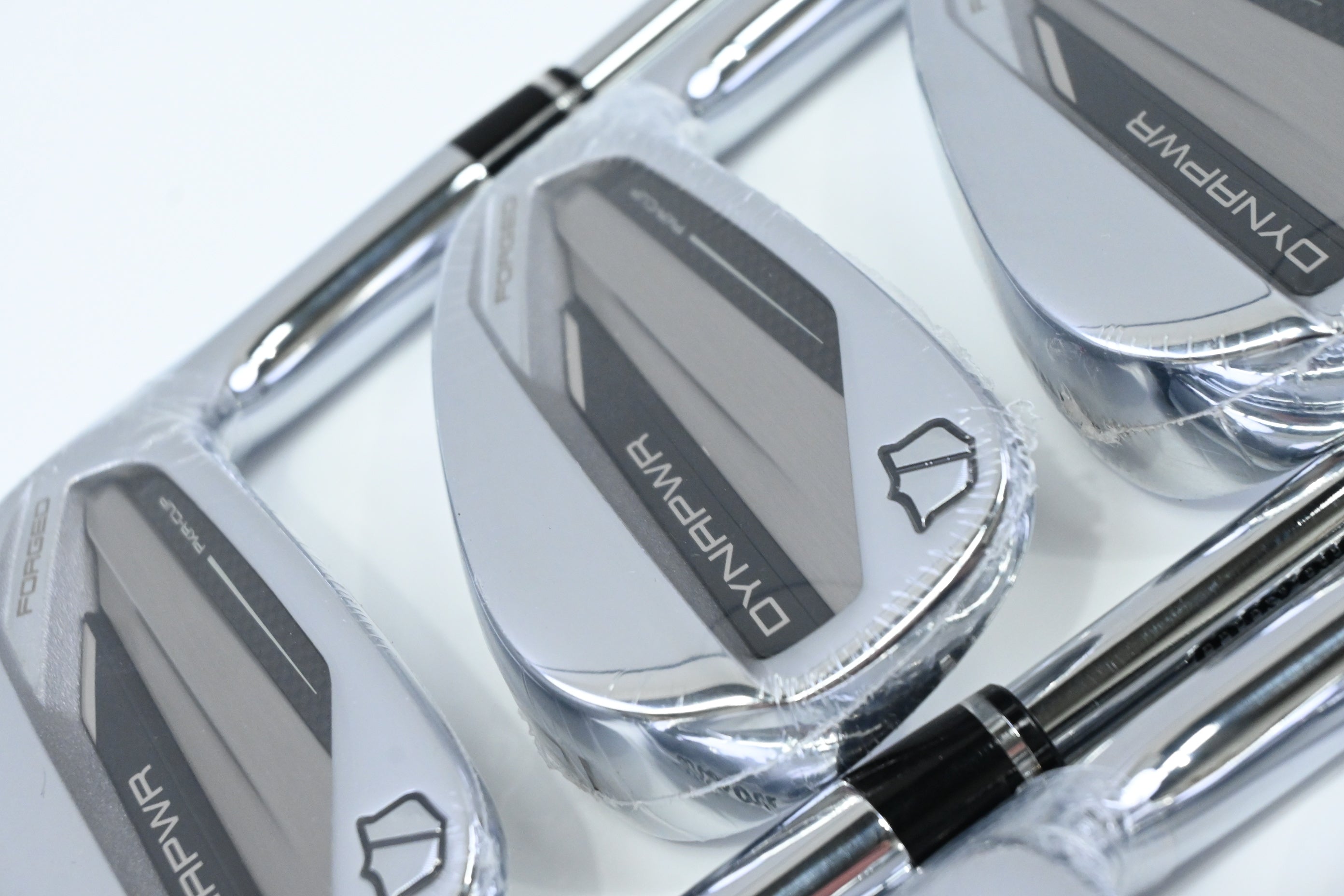 Wilson Dynapower 2026 Forged Irons / 5-PW / Stiff Flex KBS Tour Lite Shafts