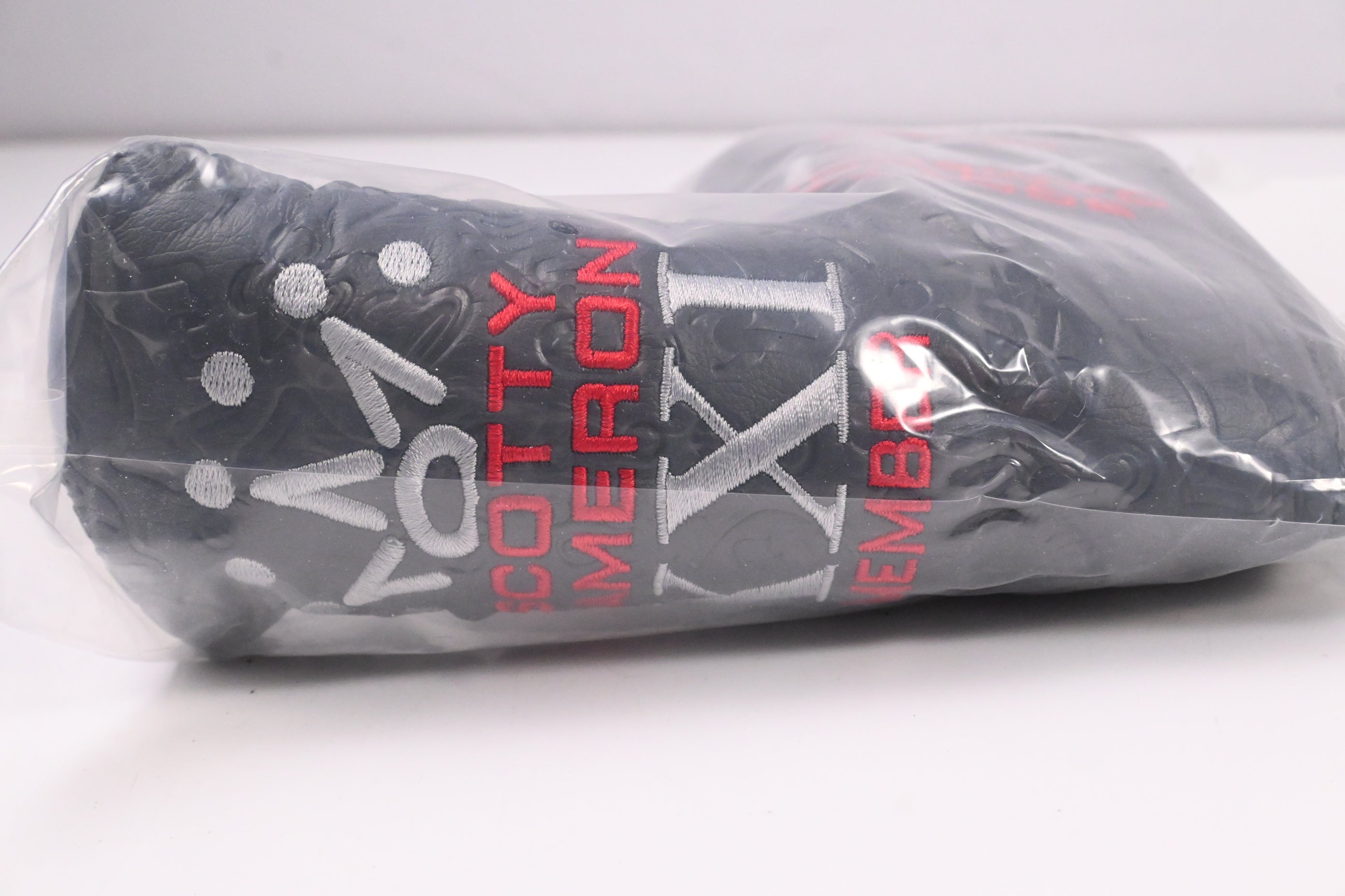 Scotty Cameron Club Cameron 2021 XXI / Putter Headcover / Blade / Grey