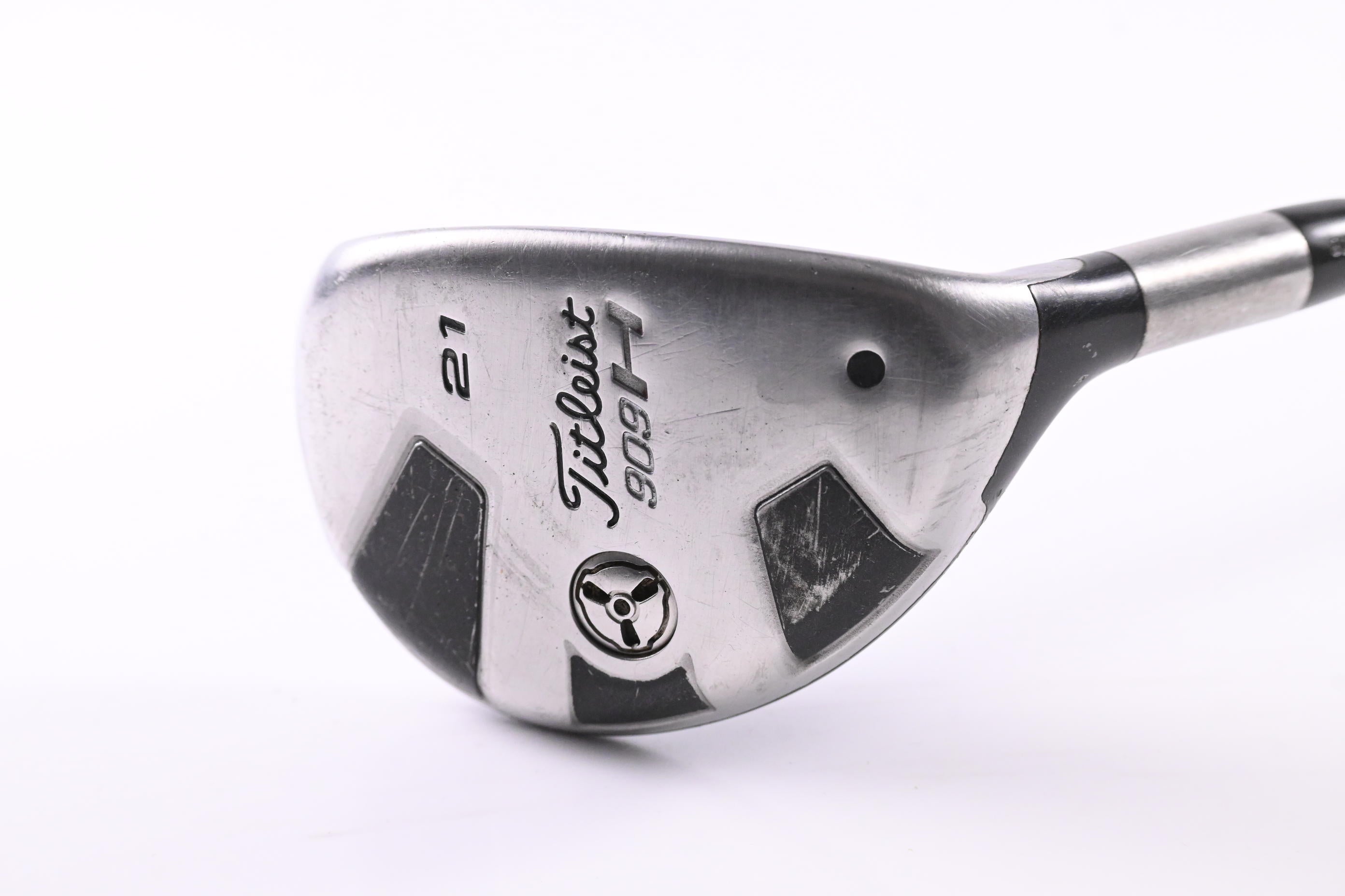 Titleist 909H #4 Hybrid / 21 Degree / Stiff Flex Aldila Voodoo Shaft