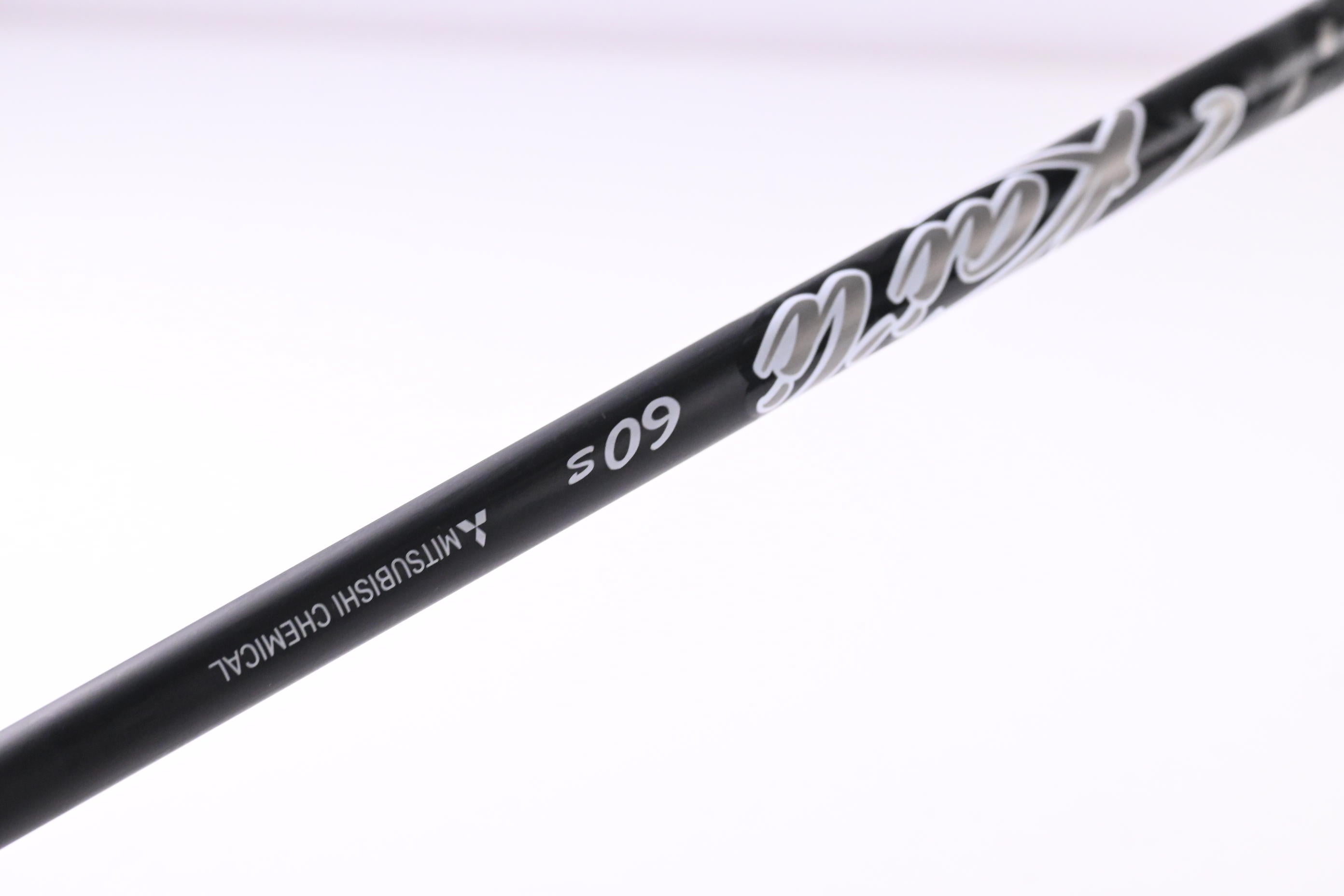 Taylormade Qi35 LS Driver / 9 Degree / Stiff Flex Kai'li White Darkwaves 60