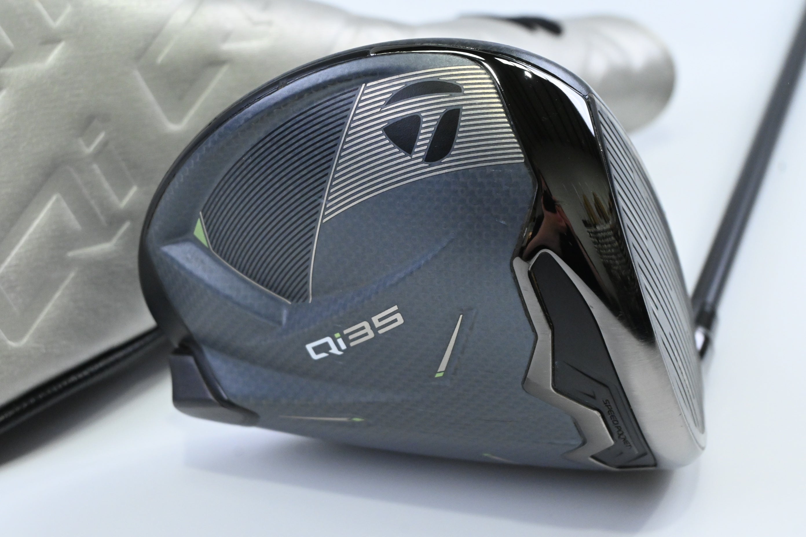 Taylormade Qi35 Max Driver / 10.5 Degree / Stiff Flex Fujikura Ventus Blue 5