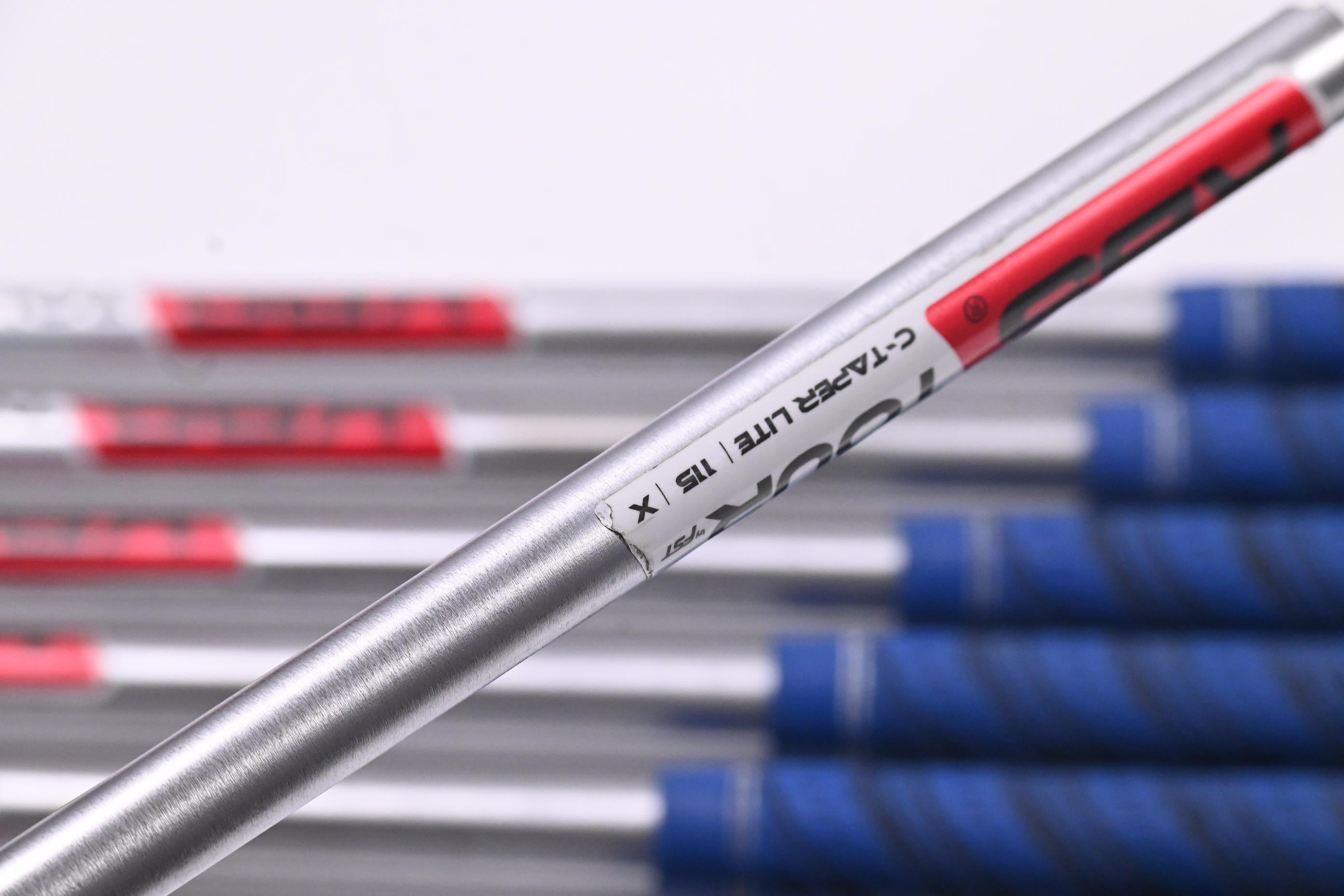 Left Hand Mizuno JPX 900 Forged Irons / 4-PW / X-Flex KBS Tour C-Taper Lite 115