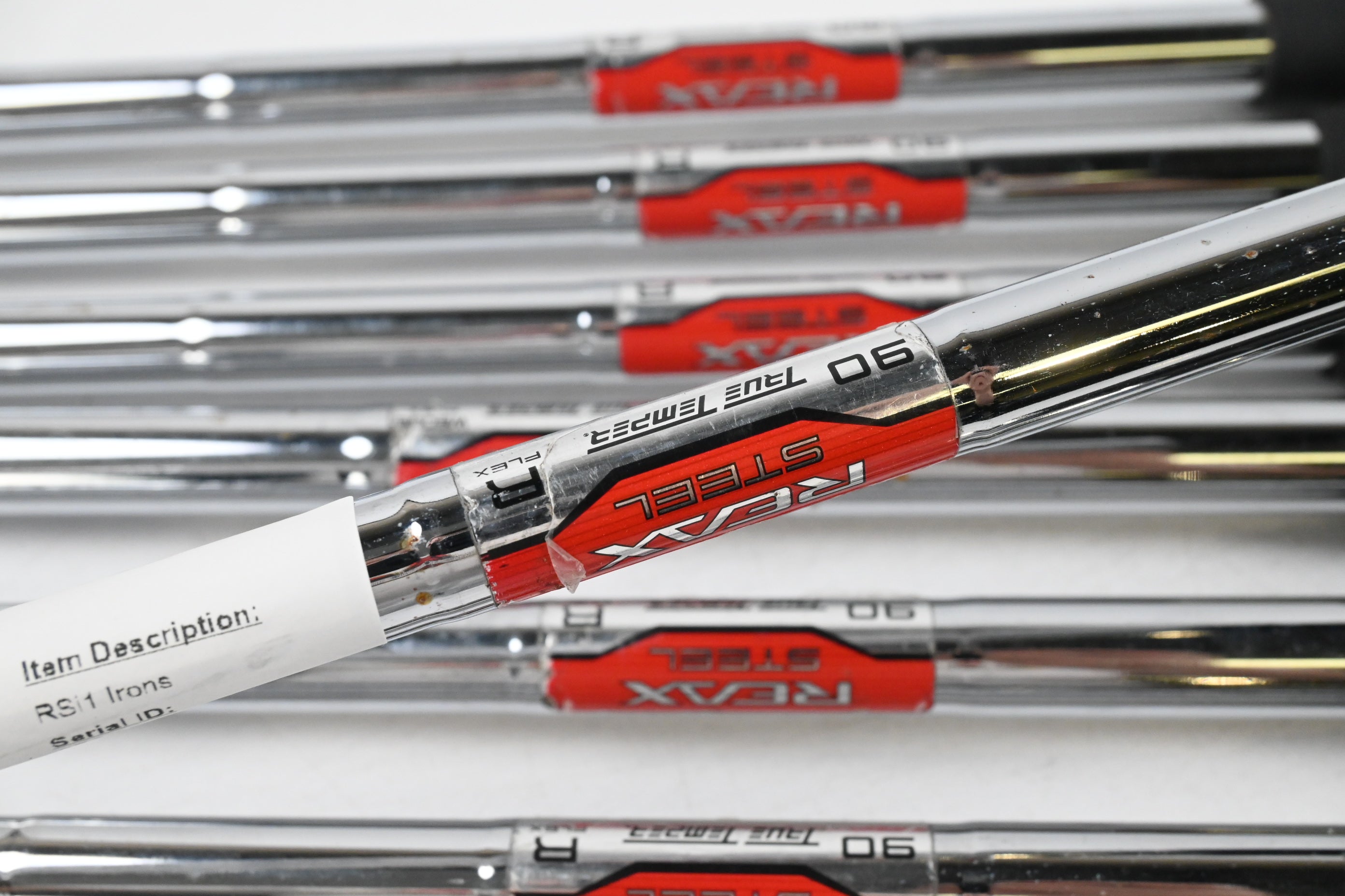 Taylormade RSi1 Irons / 4-PW+SW / Regular Flex REAX 90 Shafts