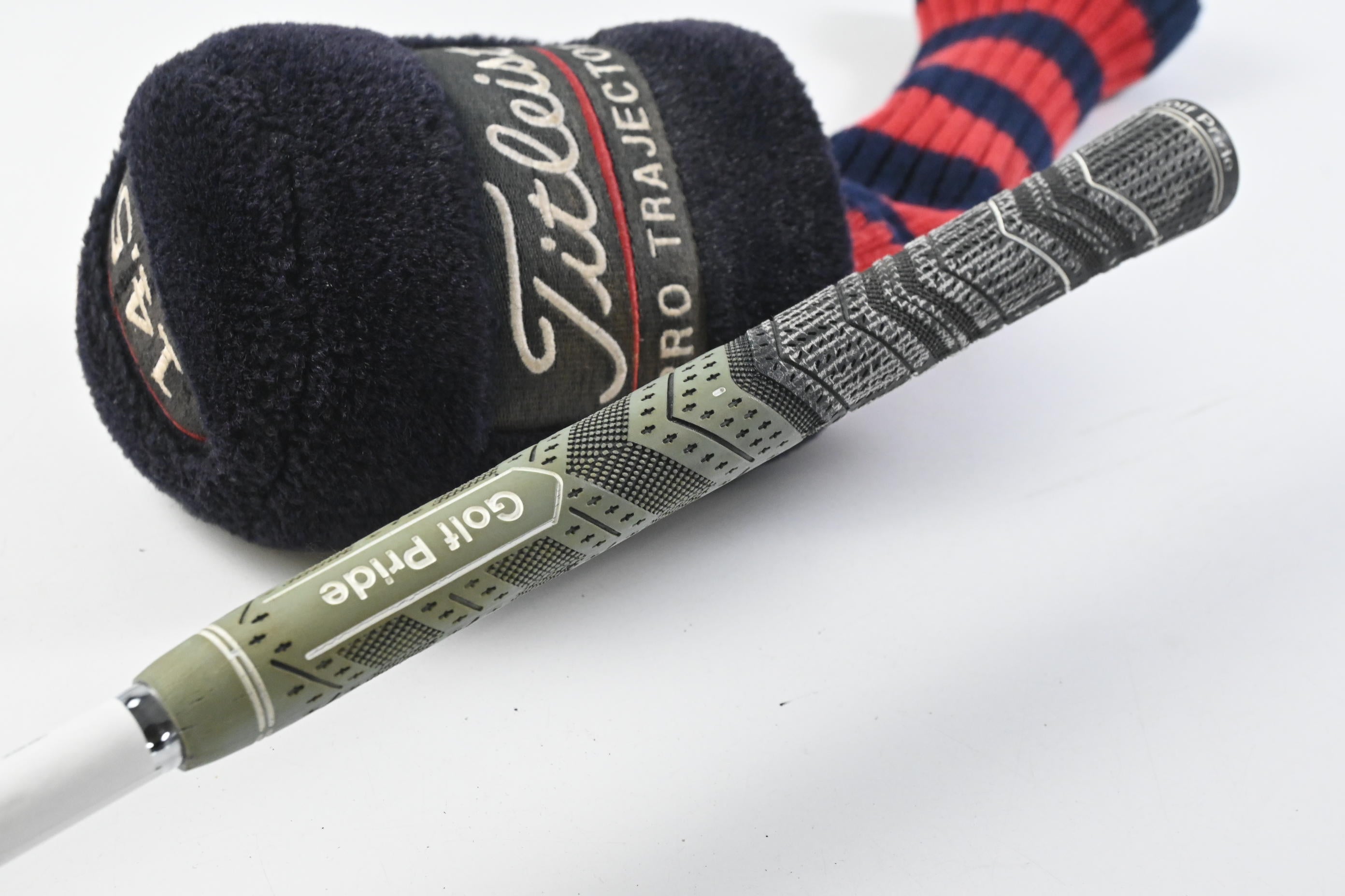 Titleist 975 F #3 Wood / 14.5 Degree / Regular Flex Dynamic Gold R300 Shaft