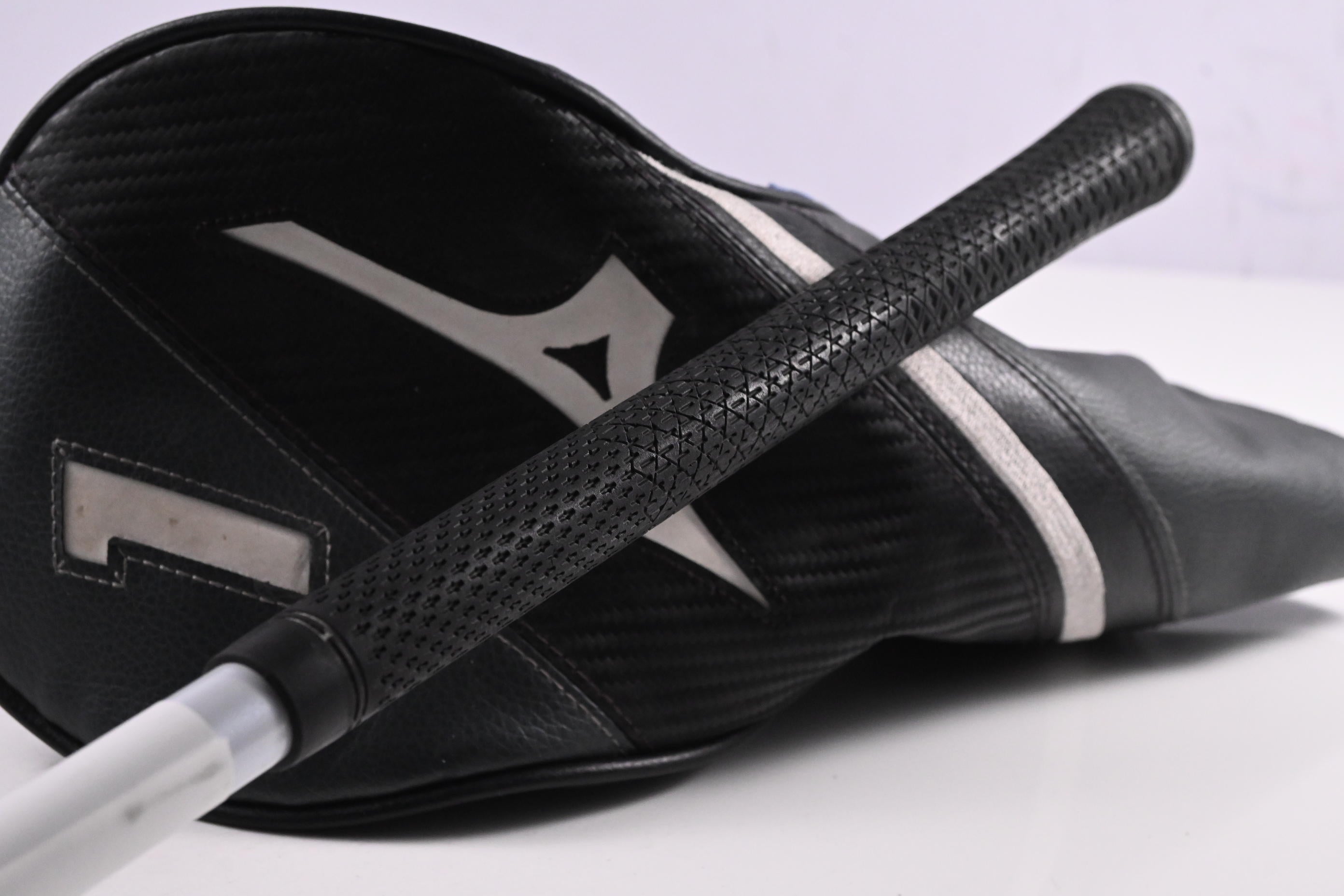 Mizuno ST-X Driver / 10.5 Degree / Regular Flex Mizuno MFusion 39 Shaft