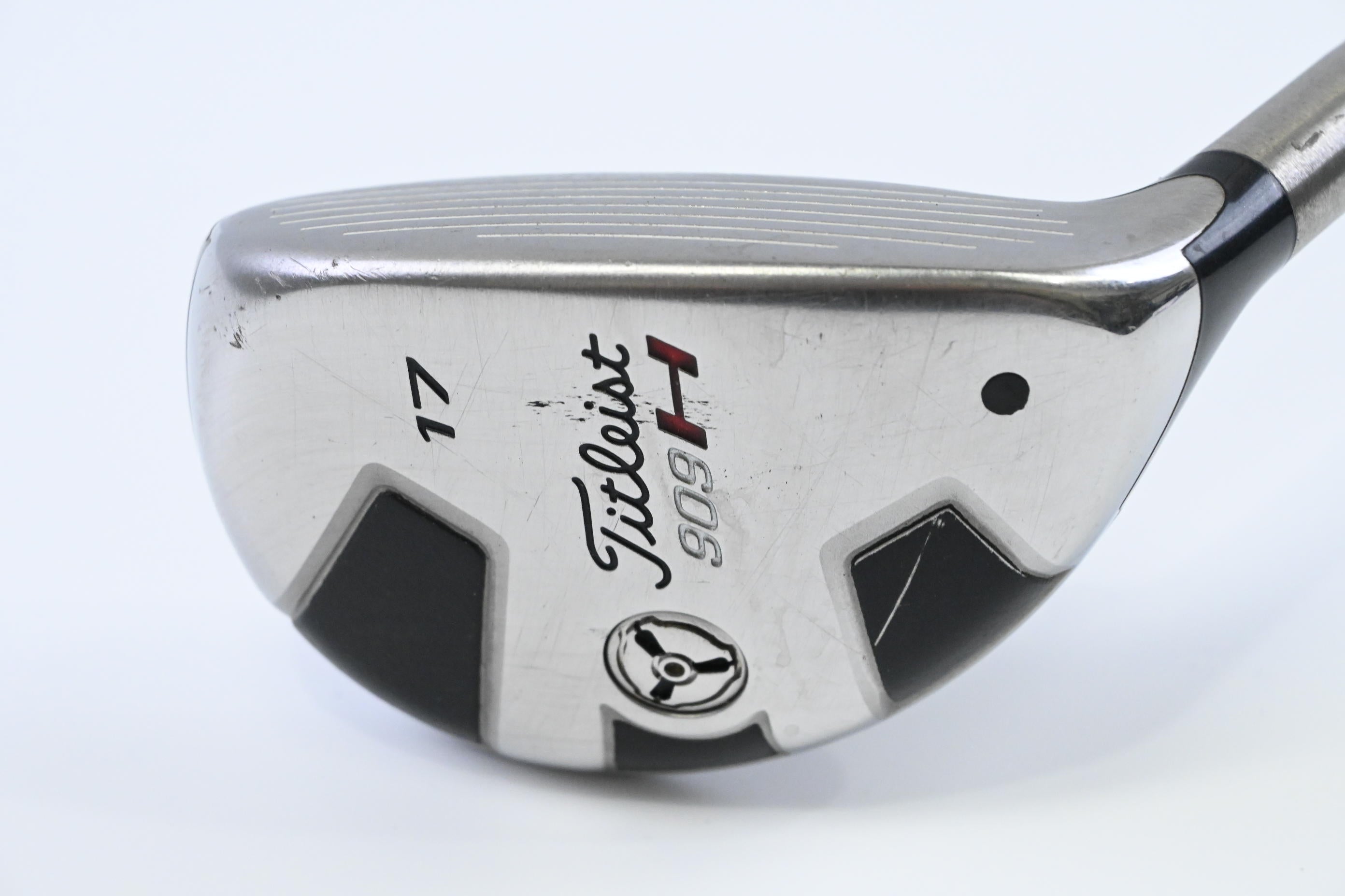 Titleist 909H #2 Hybrid / 17 Degree / Stiff Flex Aldila Voodoo Shaft