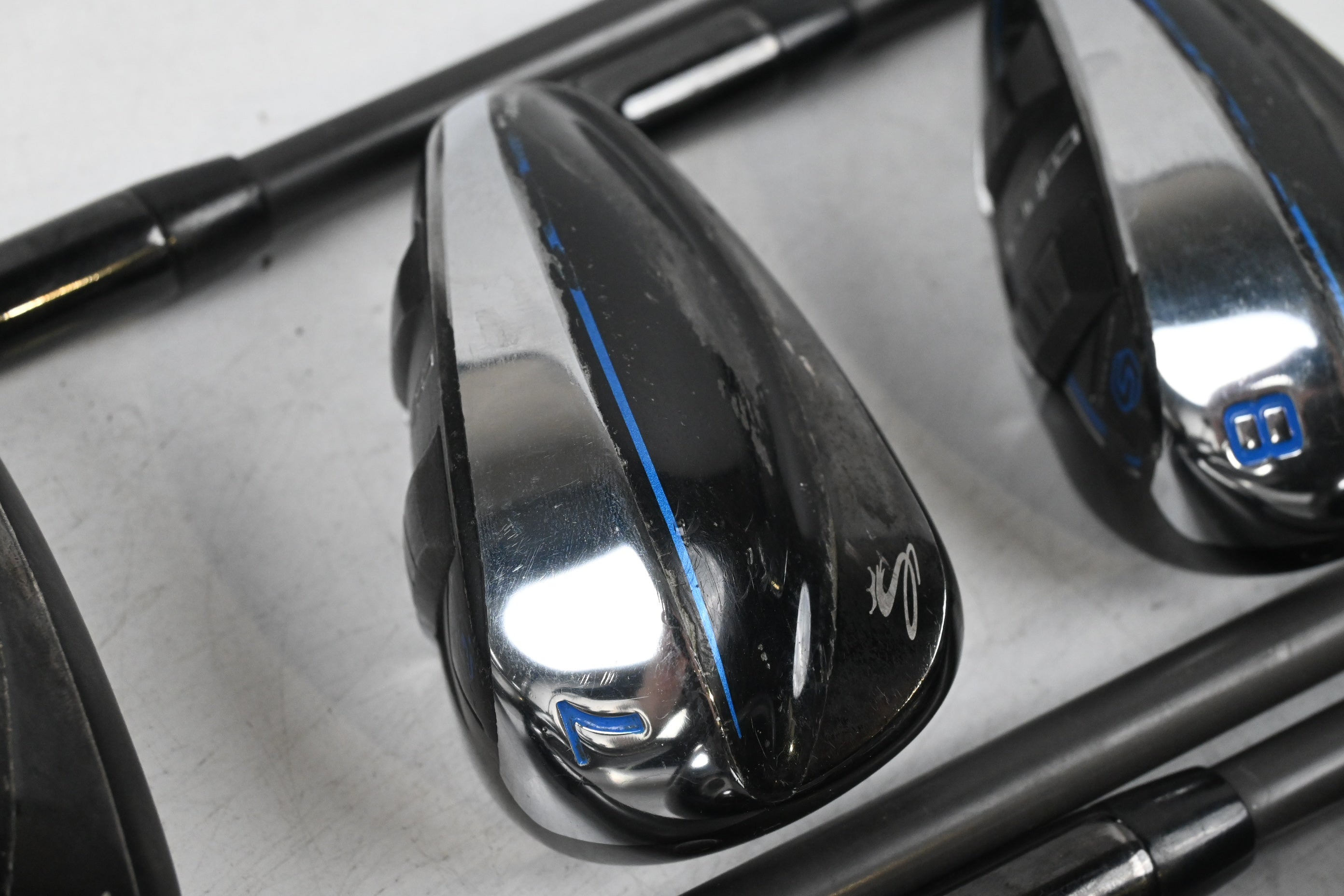 Cobra T-Rail Hybrid Combo Irons / 6-PW+SW / Regular Flex Cobra Ultralite 50