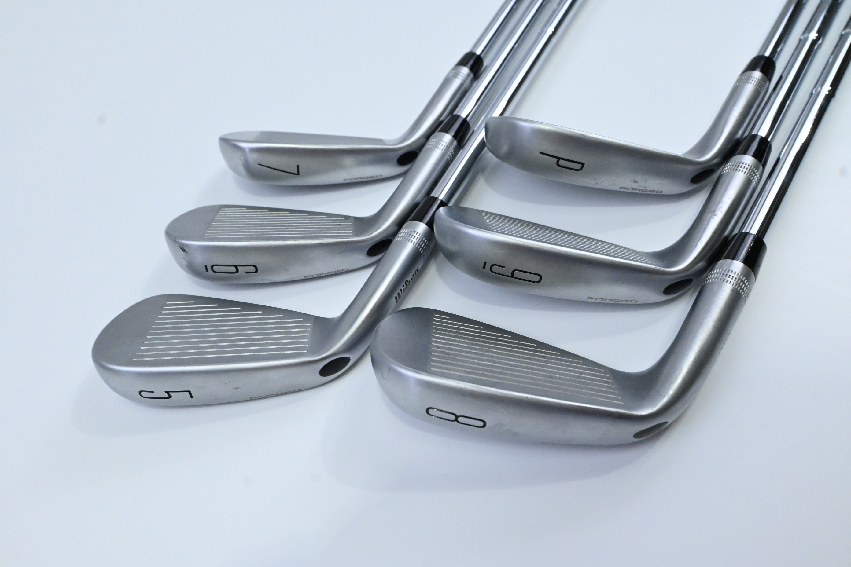 Wilson Staff Model CB 2026 Irons / 5-PW / X-Flex Dynamic Gold Mid 115 X100 Shaft
