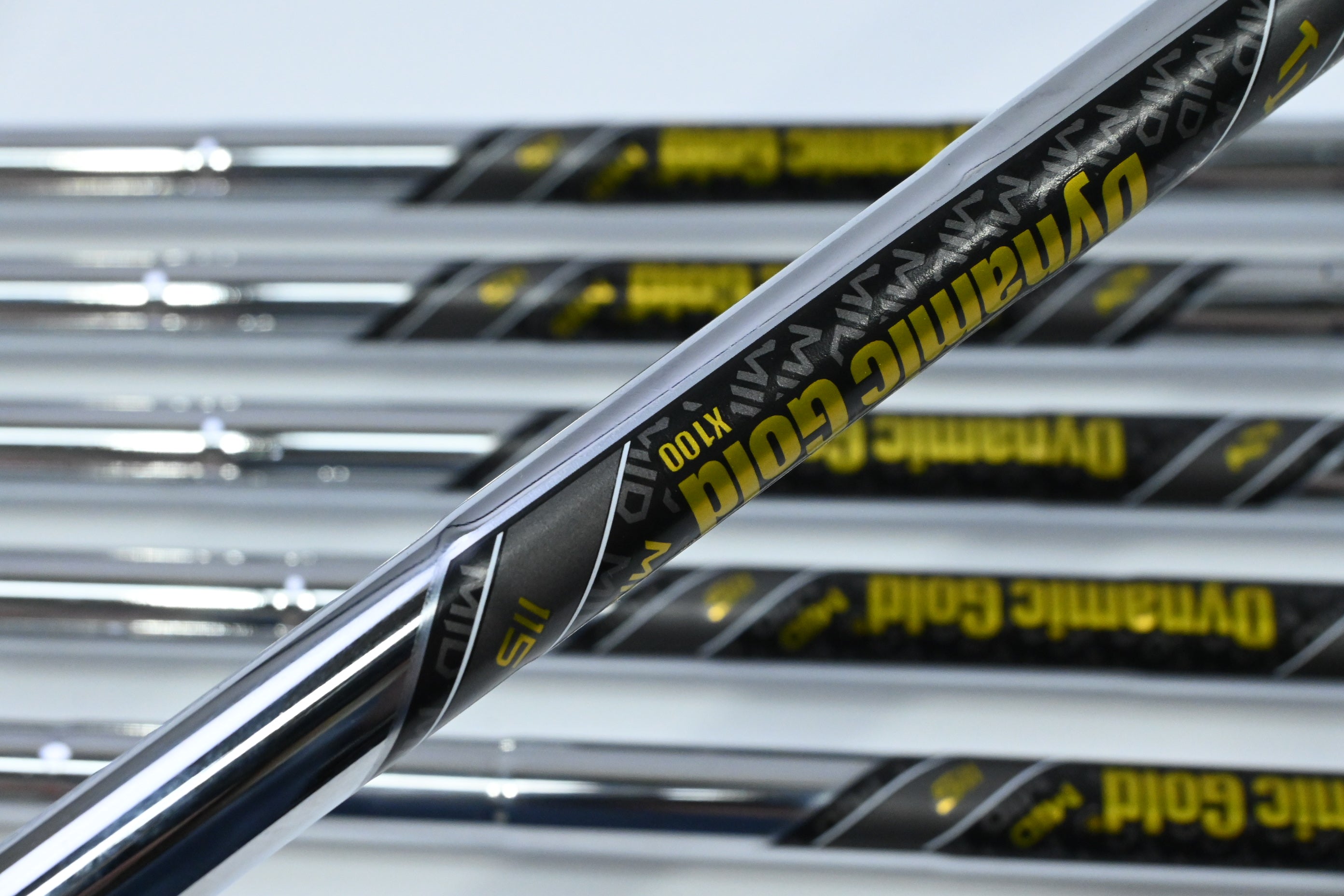 Wilson Staff Model CB 2026 Irons / 5-PW / X-Flex Dynamic Gold Mid 115 X100 Shaft